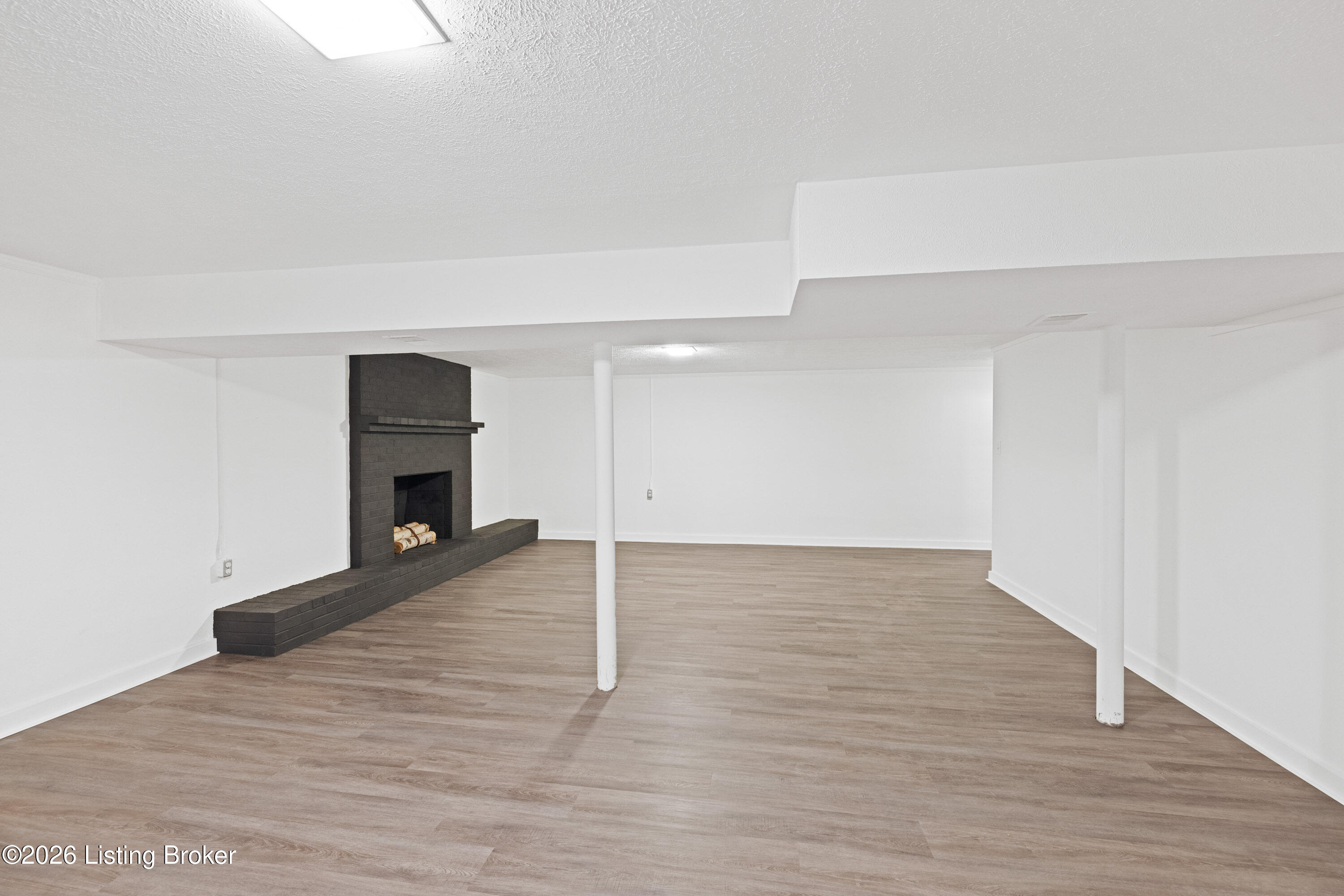 1714 Ormsby Ln Property Photo 25