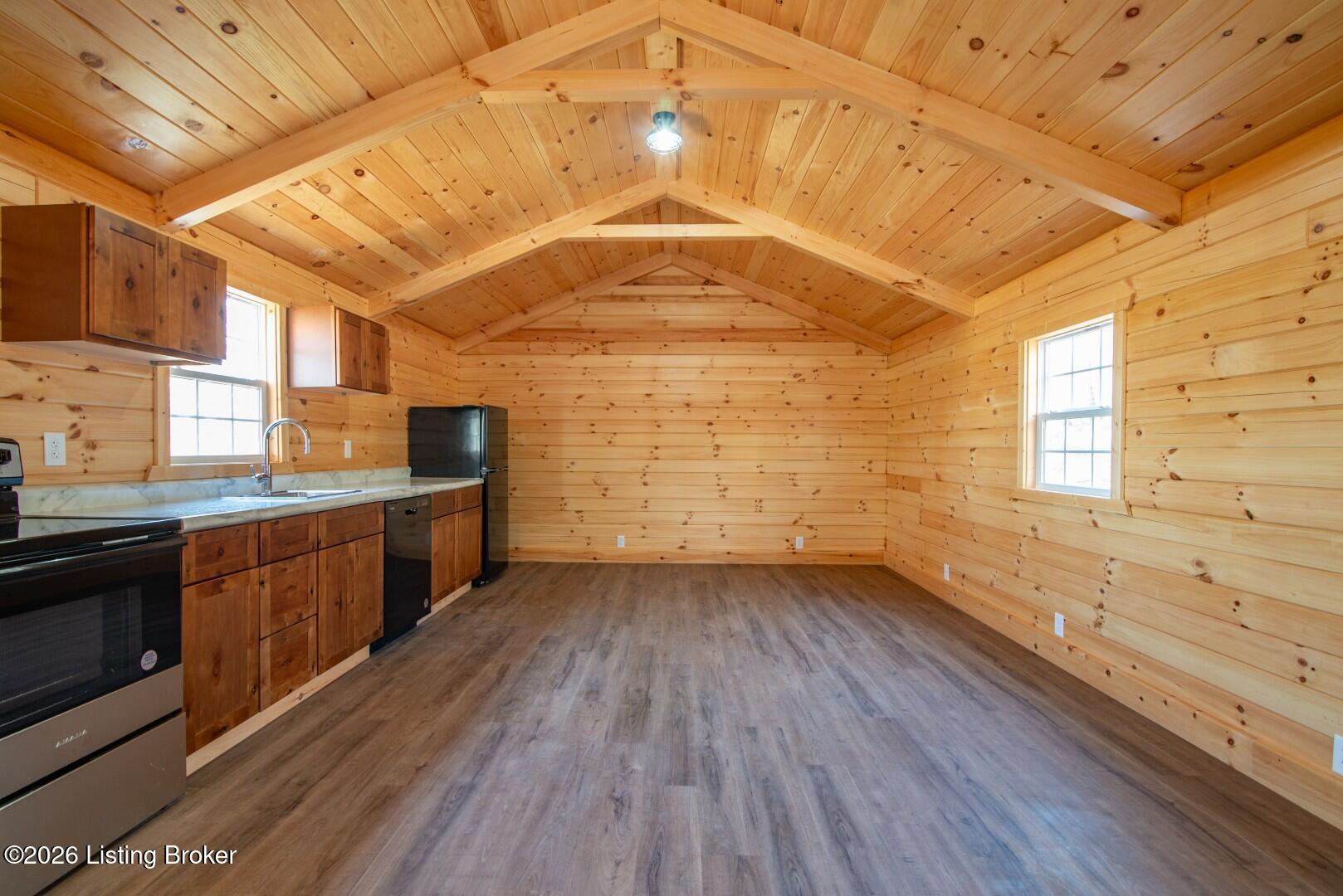 5285 Wax Rd Property Photo 10
