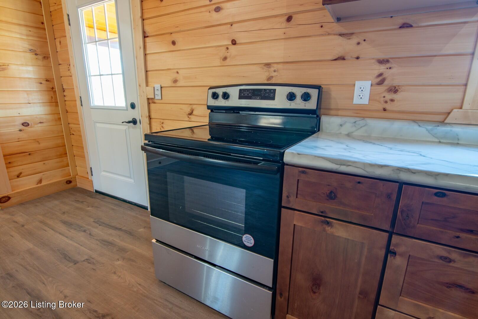 5285 Wax Rd Property Photo 12