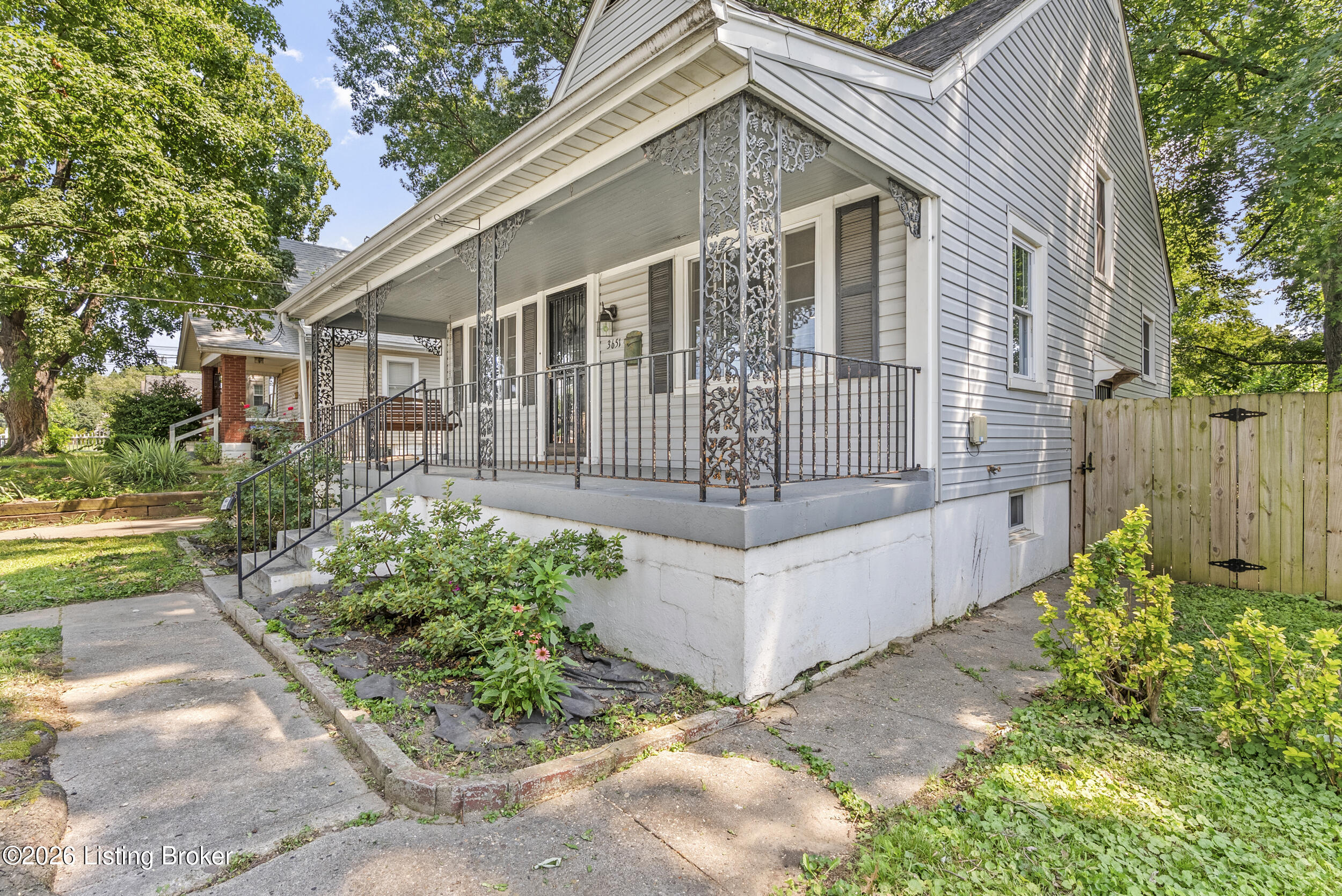 3651 Henry Ave Property Photo 3