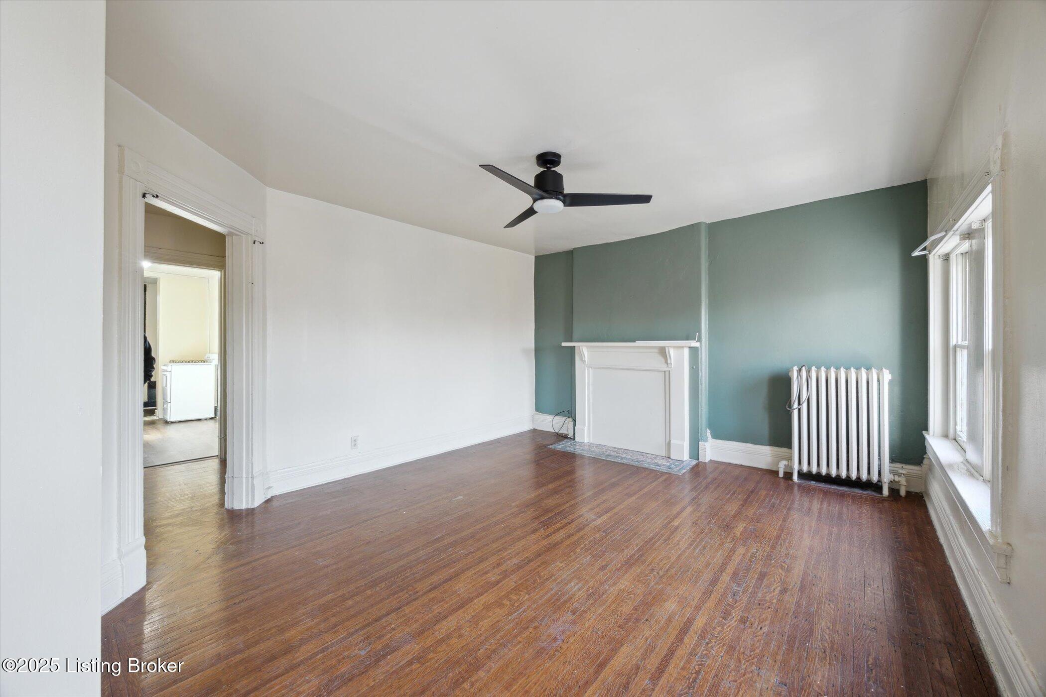 315 W Lee St Property Photo 10