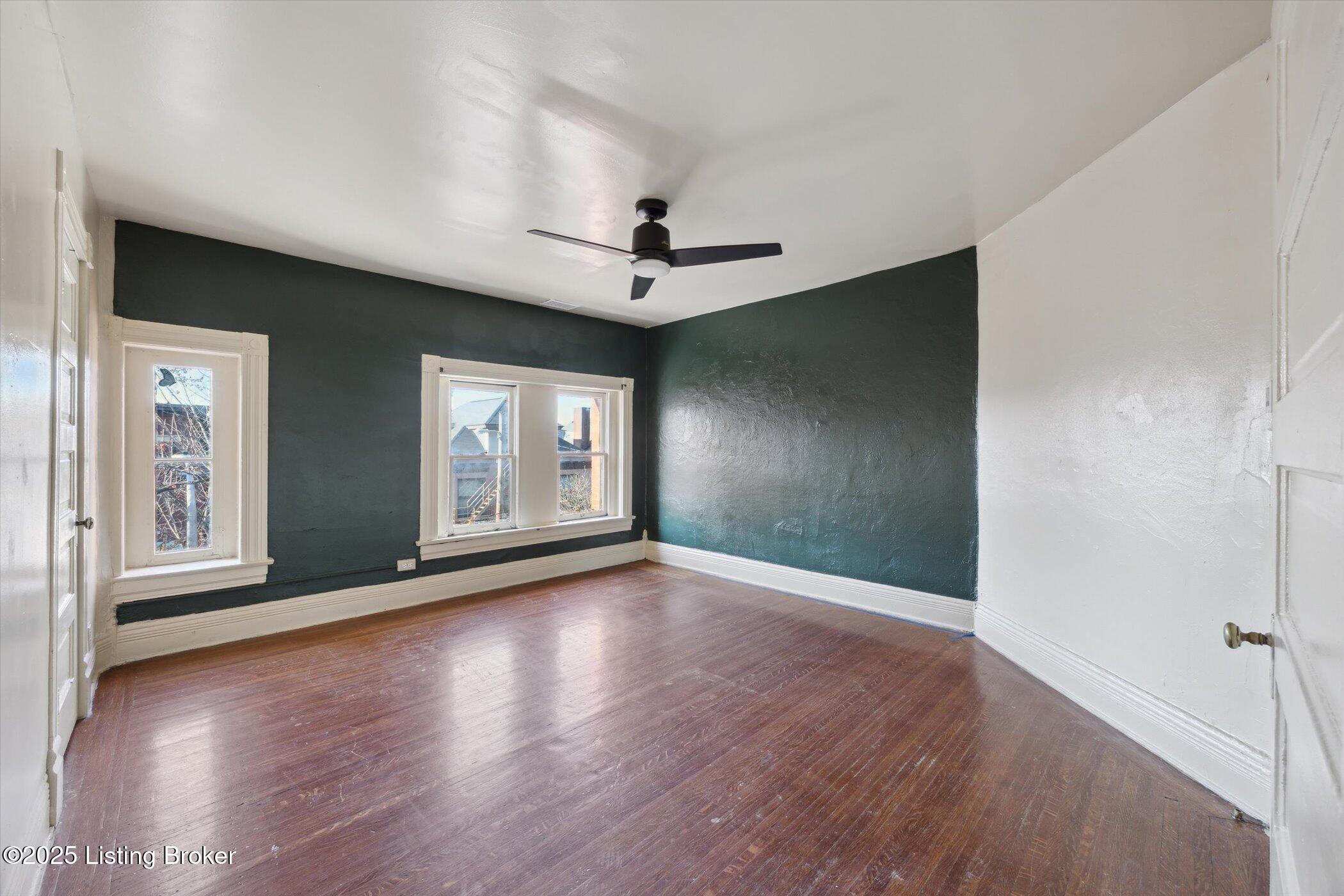 315 W Lee St Property Photo 15