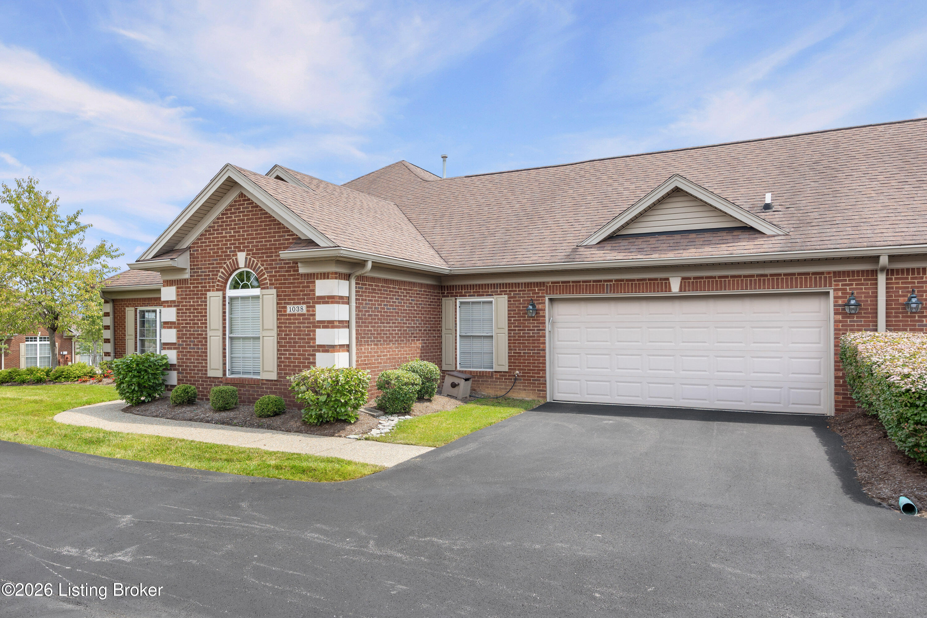 1038 Grazing Meadows Ln Property Photo 4