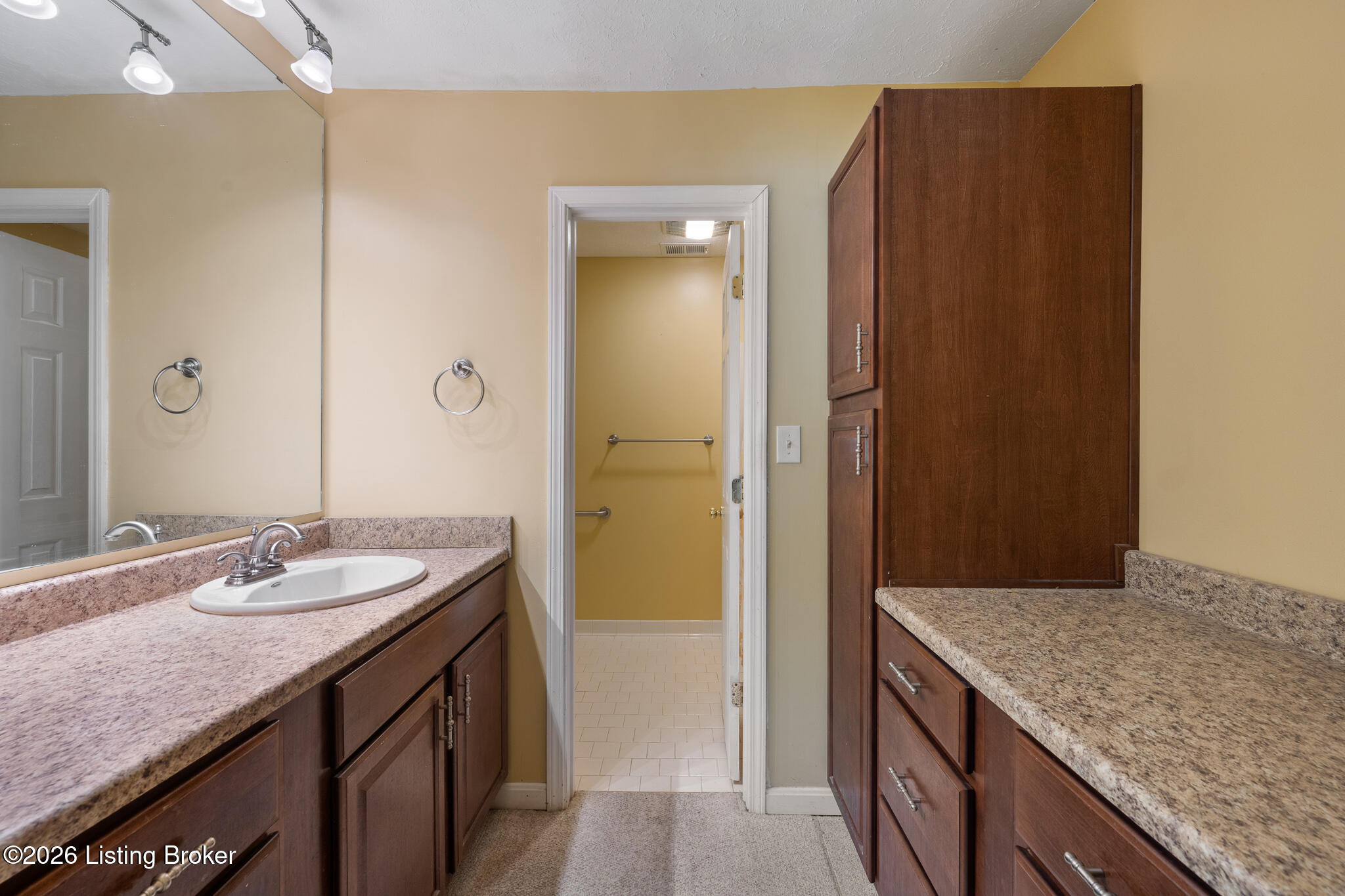 3030 Breckenridge Ln Apt 112 Property Photo 17