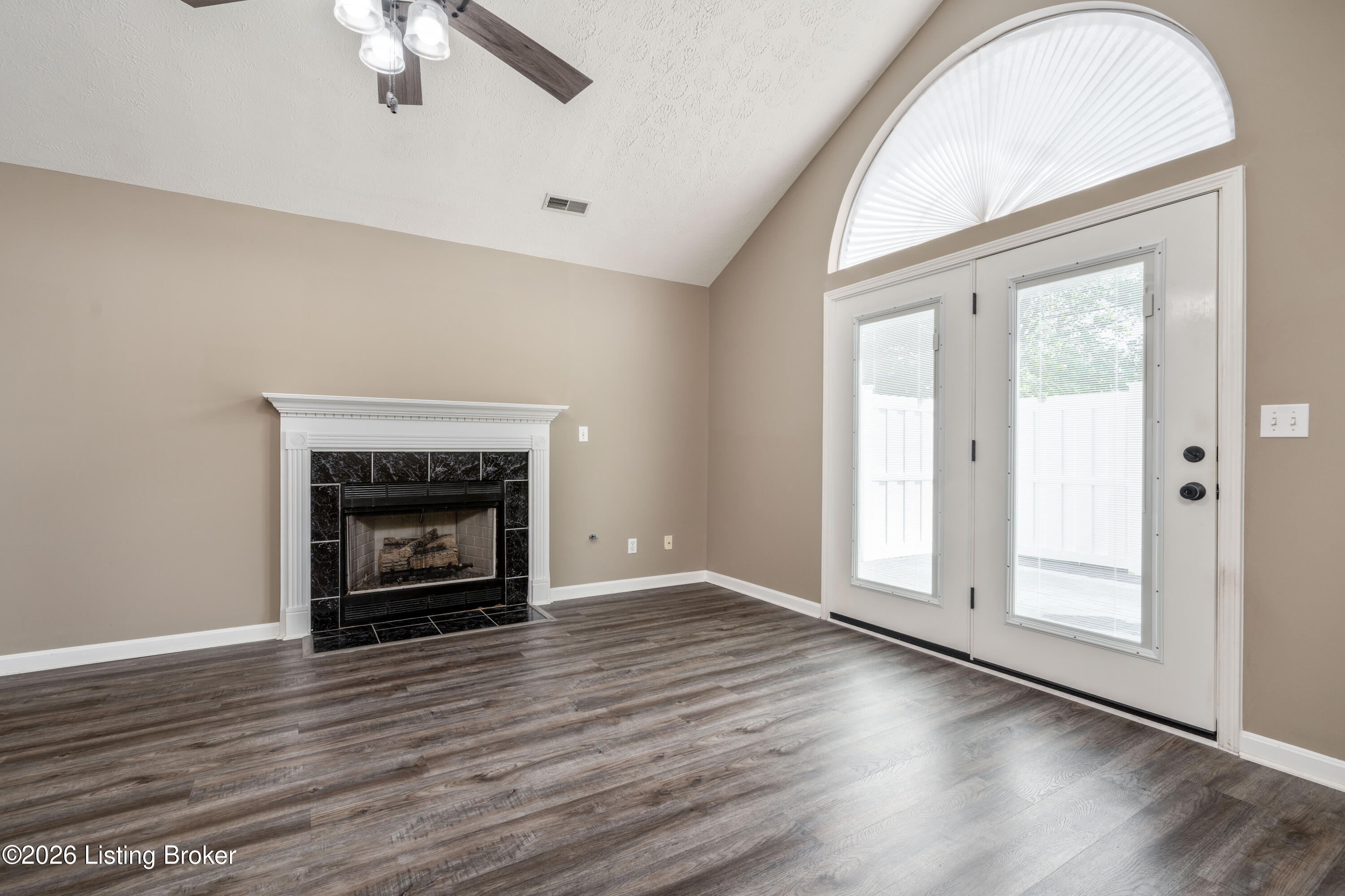 10602 Avenel Ct Property Photo 4