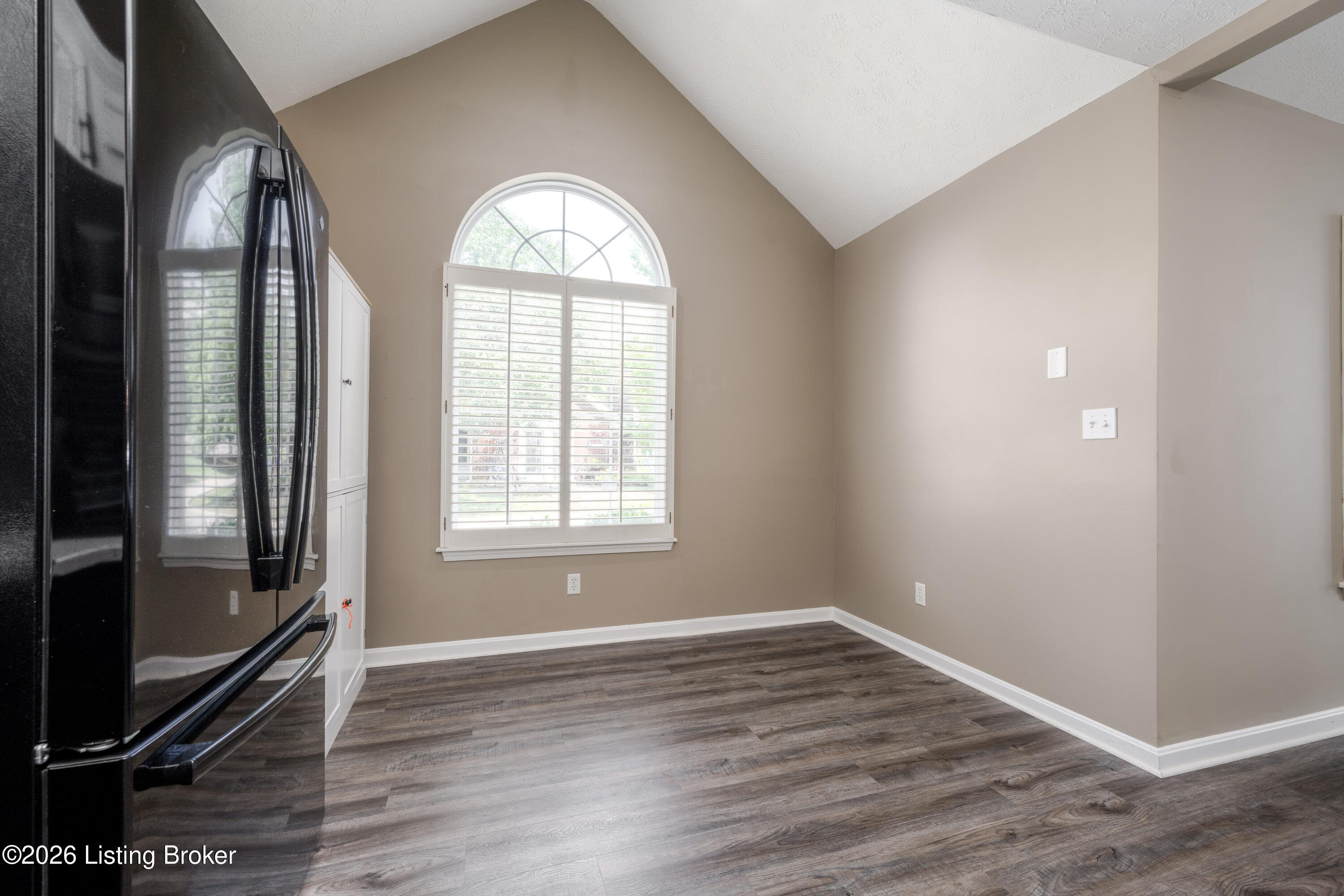 10602 Avenel Ct Property Photo 9