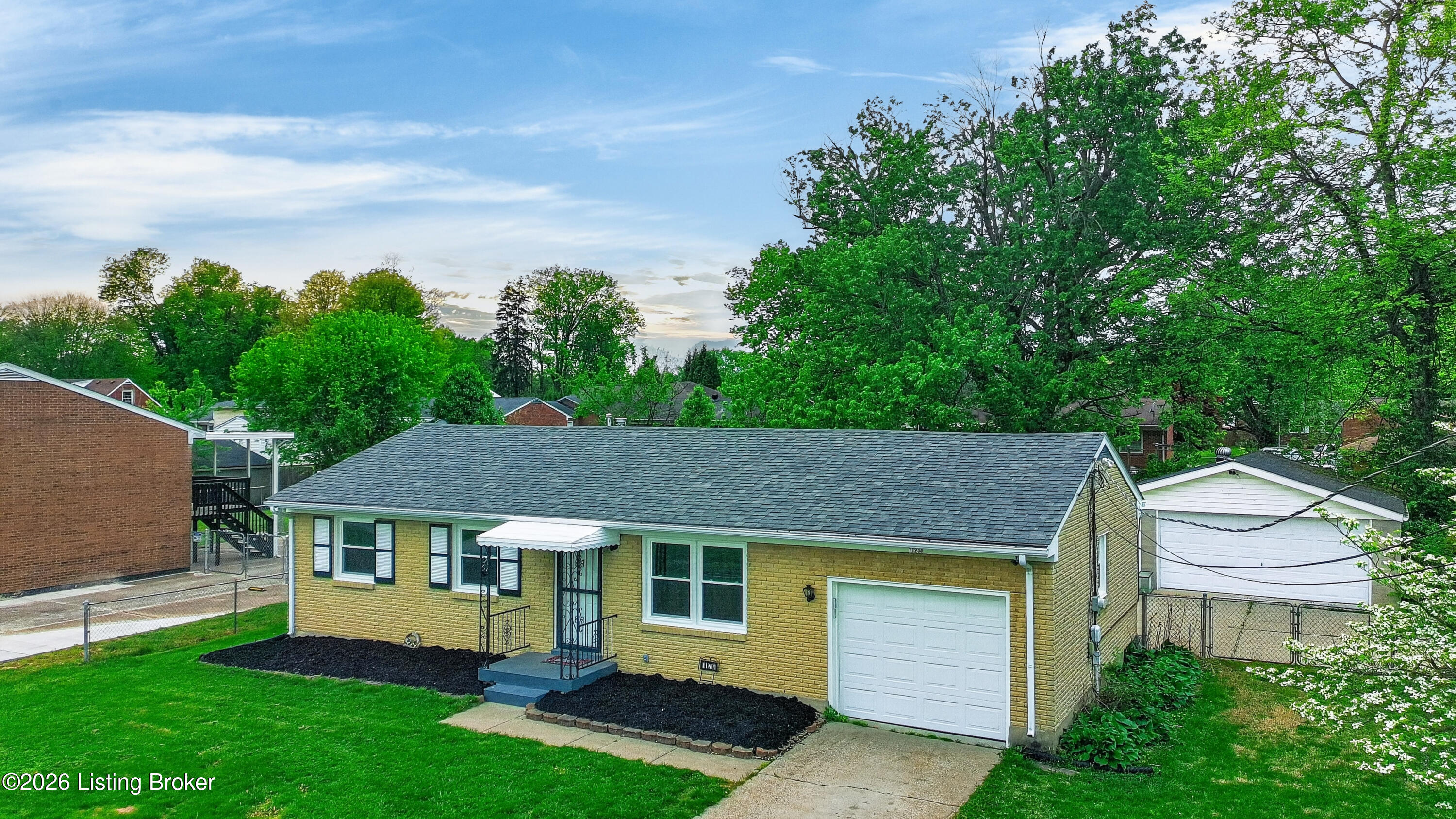 11214 Deering Rd Property Photo 1