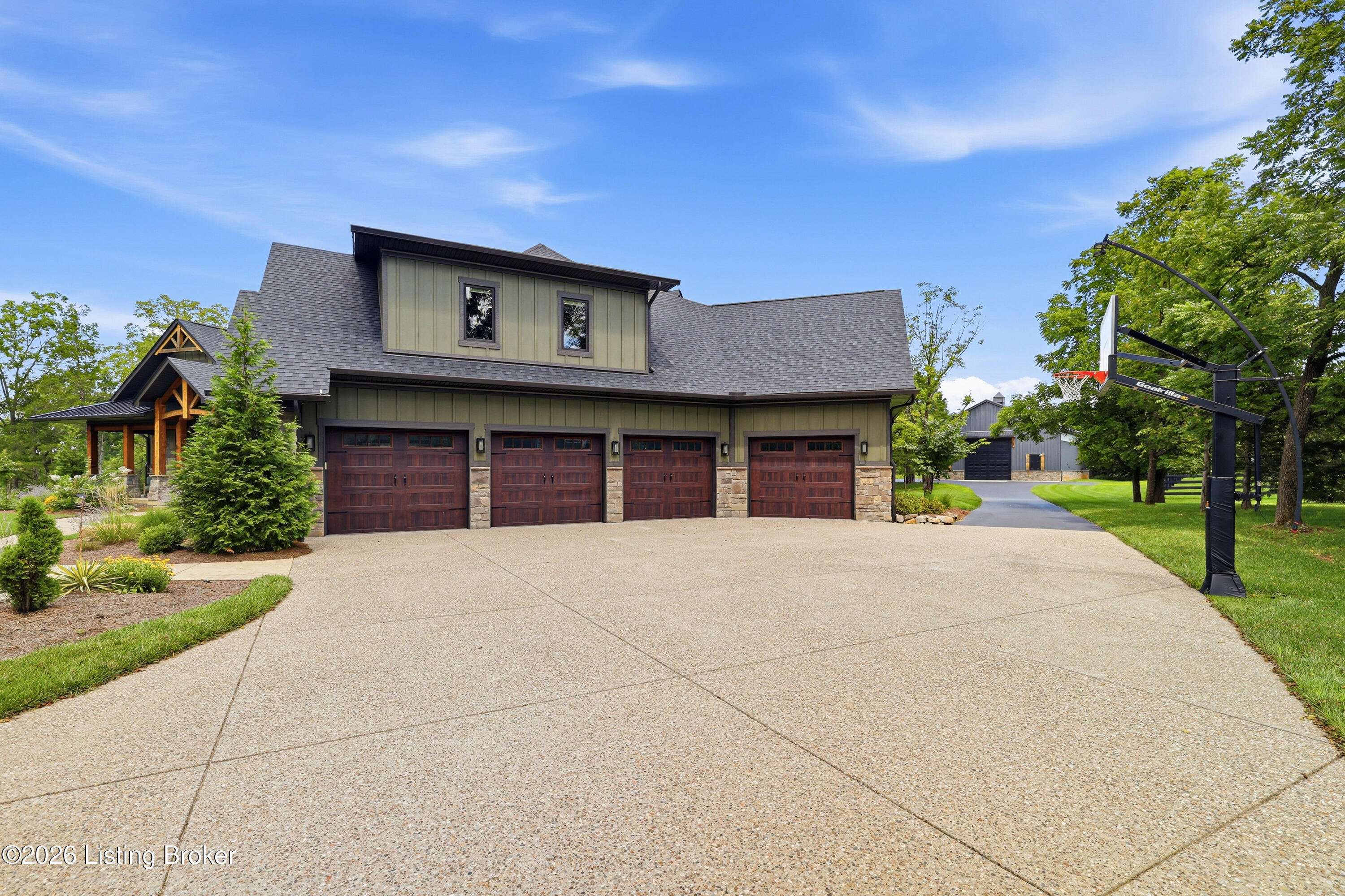 205 Gavin Ct Property Photo 5