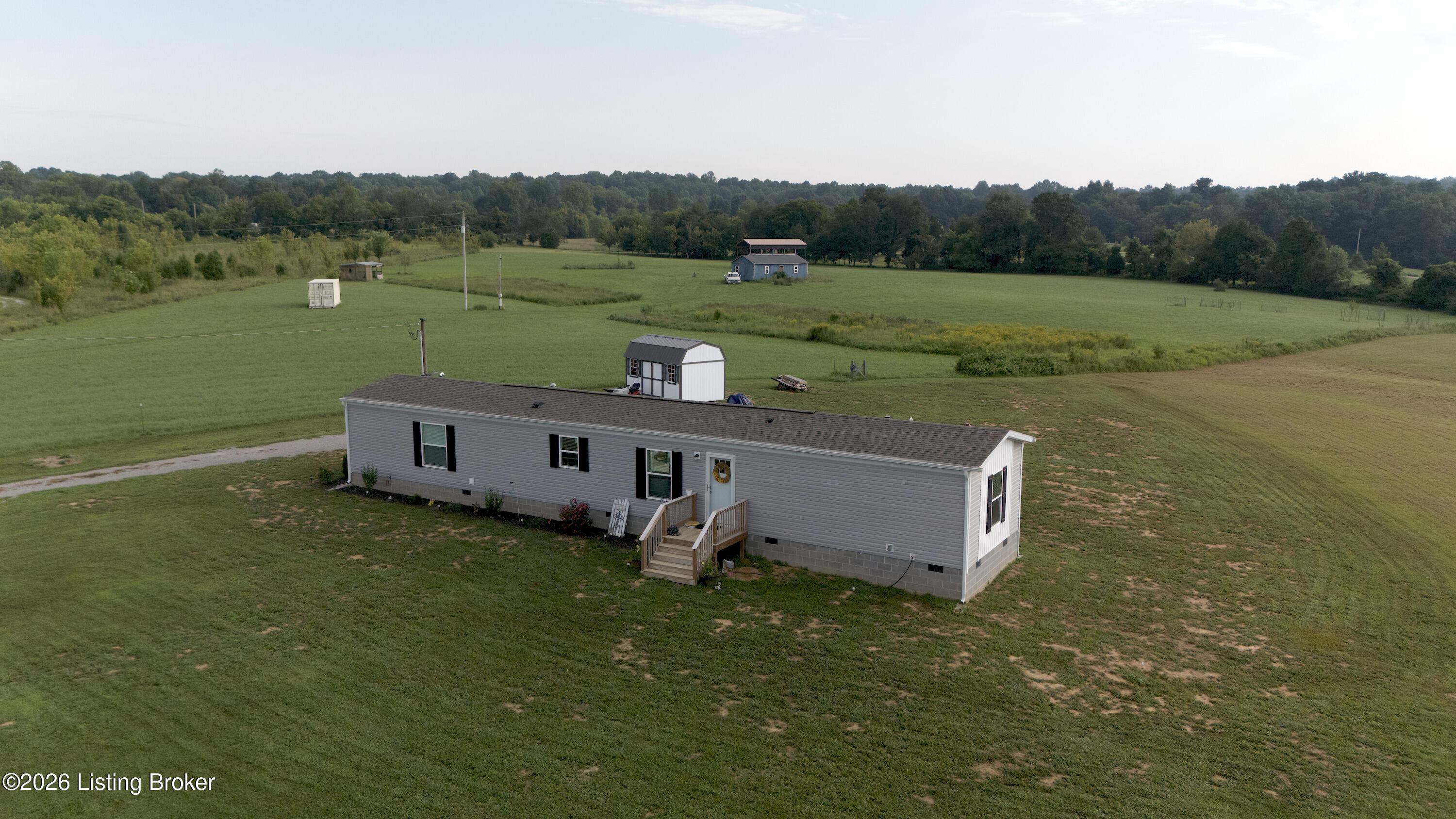 660 Murray Ln Property Photo 1