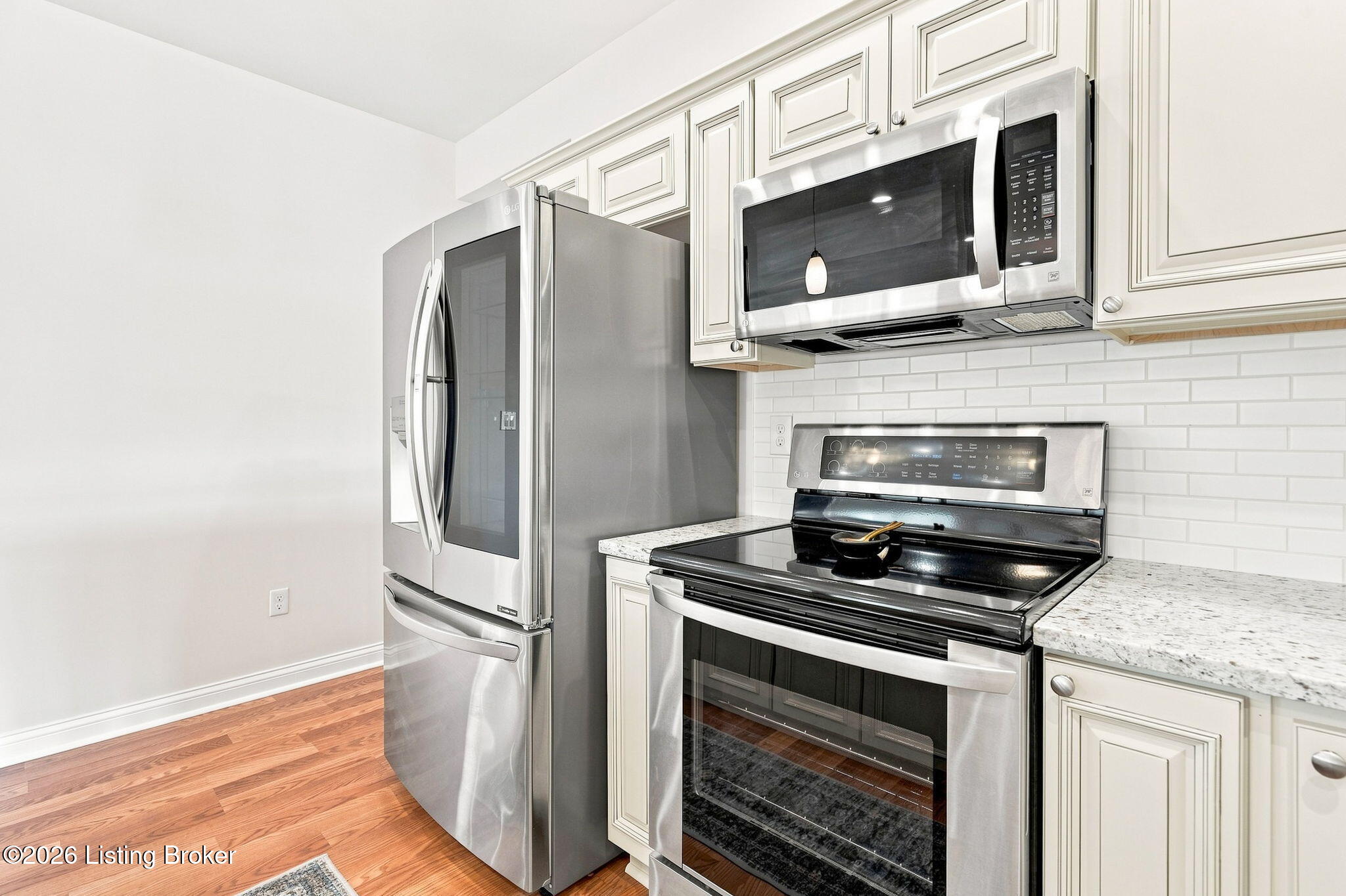 408 S Front St Property Photo 31