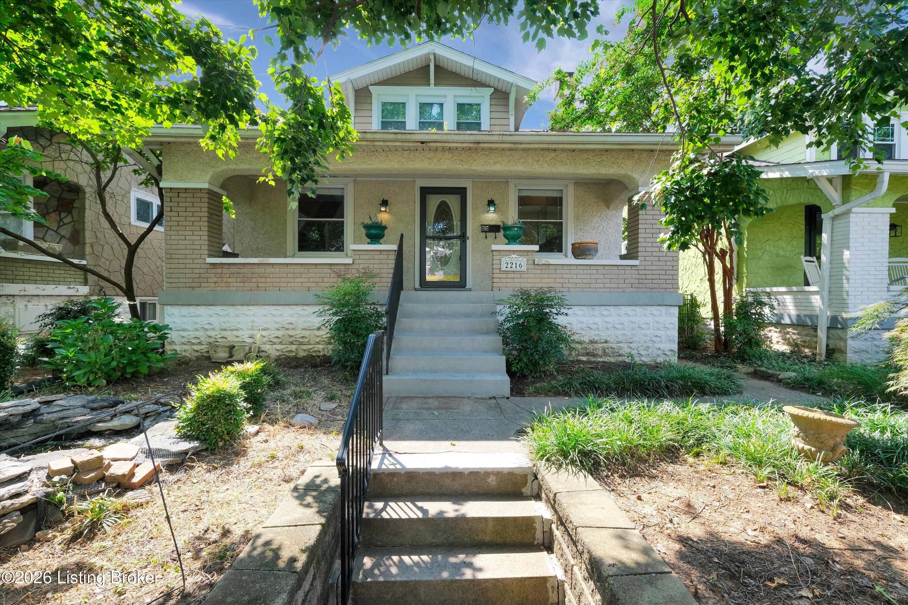2216 Eastview Ave Property Photo 1