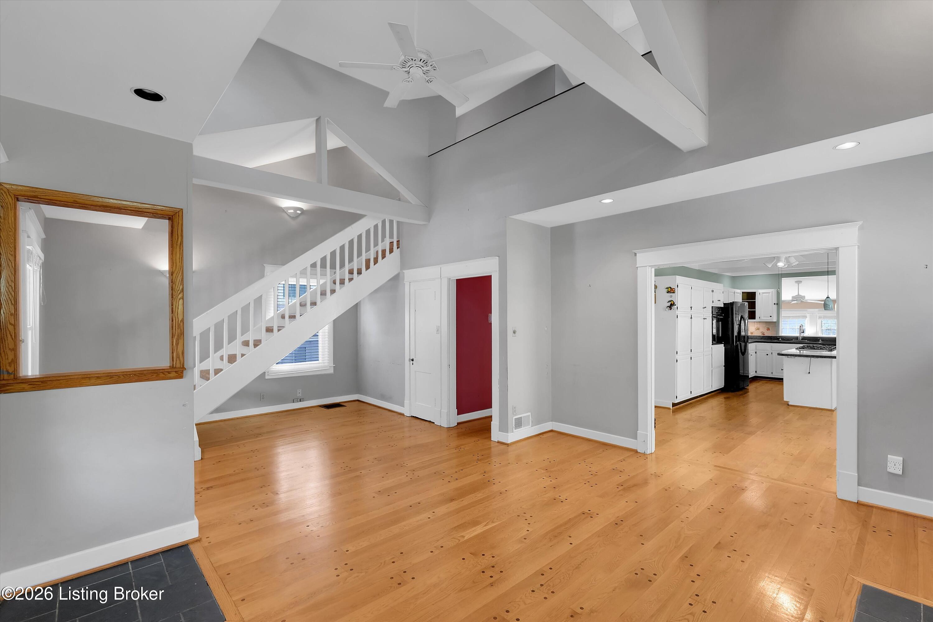 2216 Eastview Ave Property Photo 6
