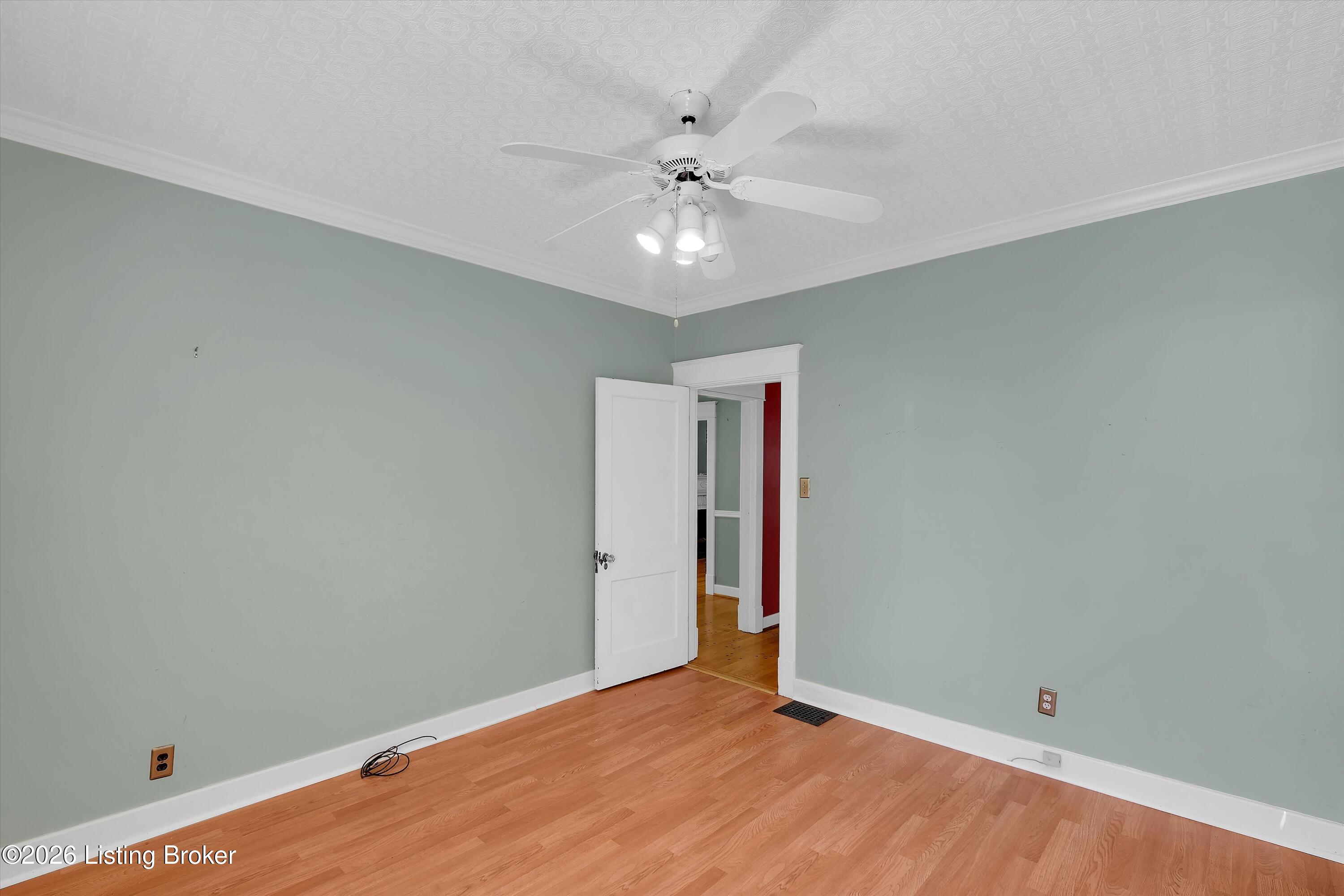 2216 Eastview Ave Property Photo 17