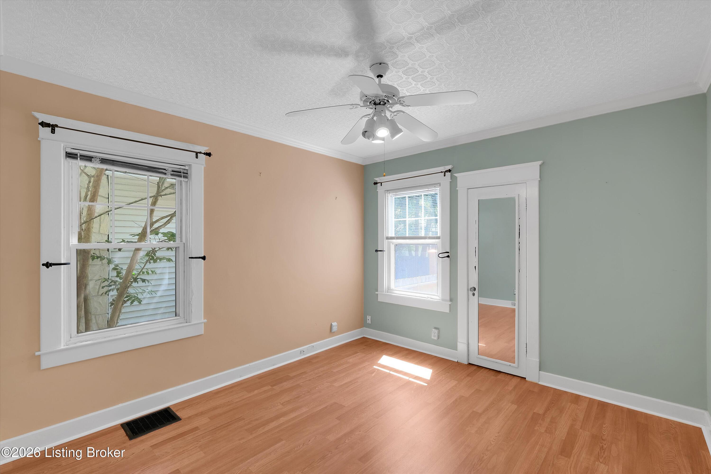 2216 Eastview Ave Property Photo 18