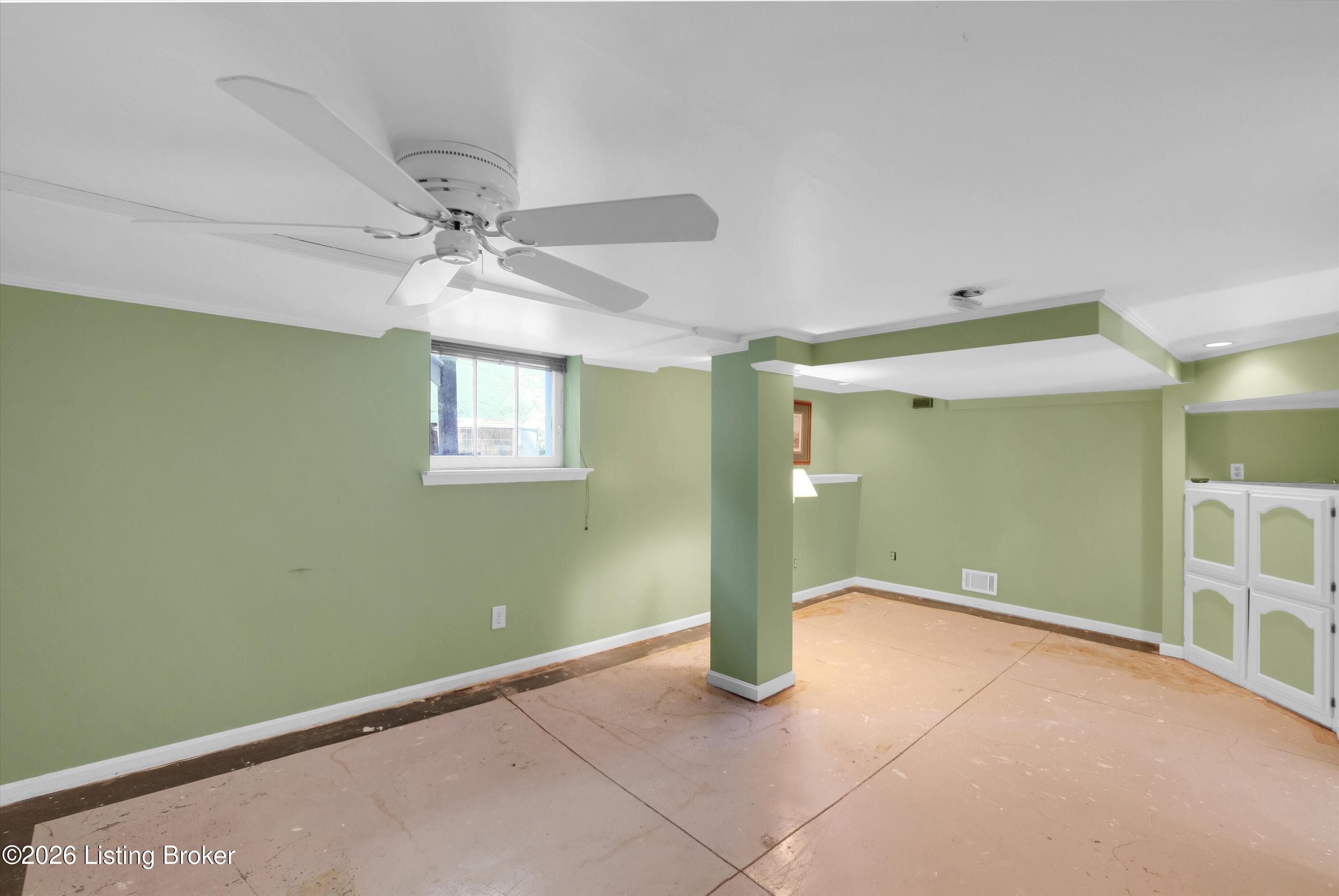 2216 Eastview Ave Property Photo 31