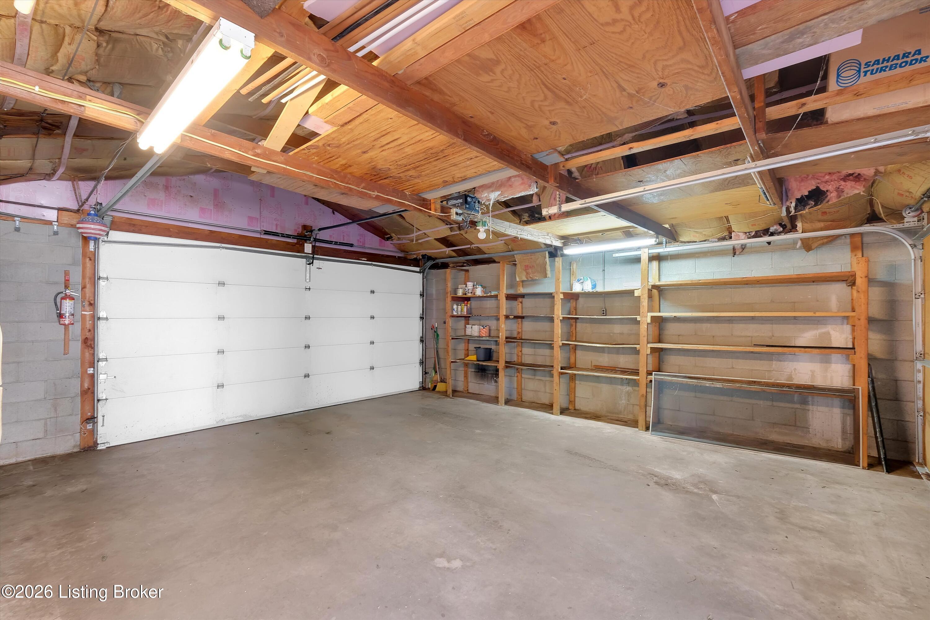 2216 Eastview Ave Property Photo 40