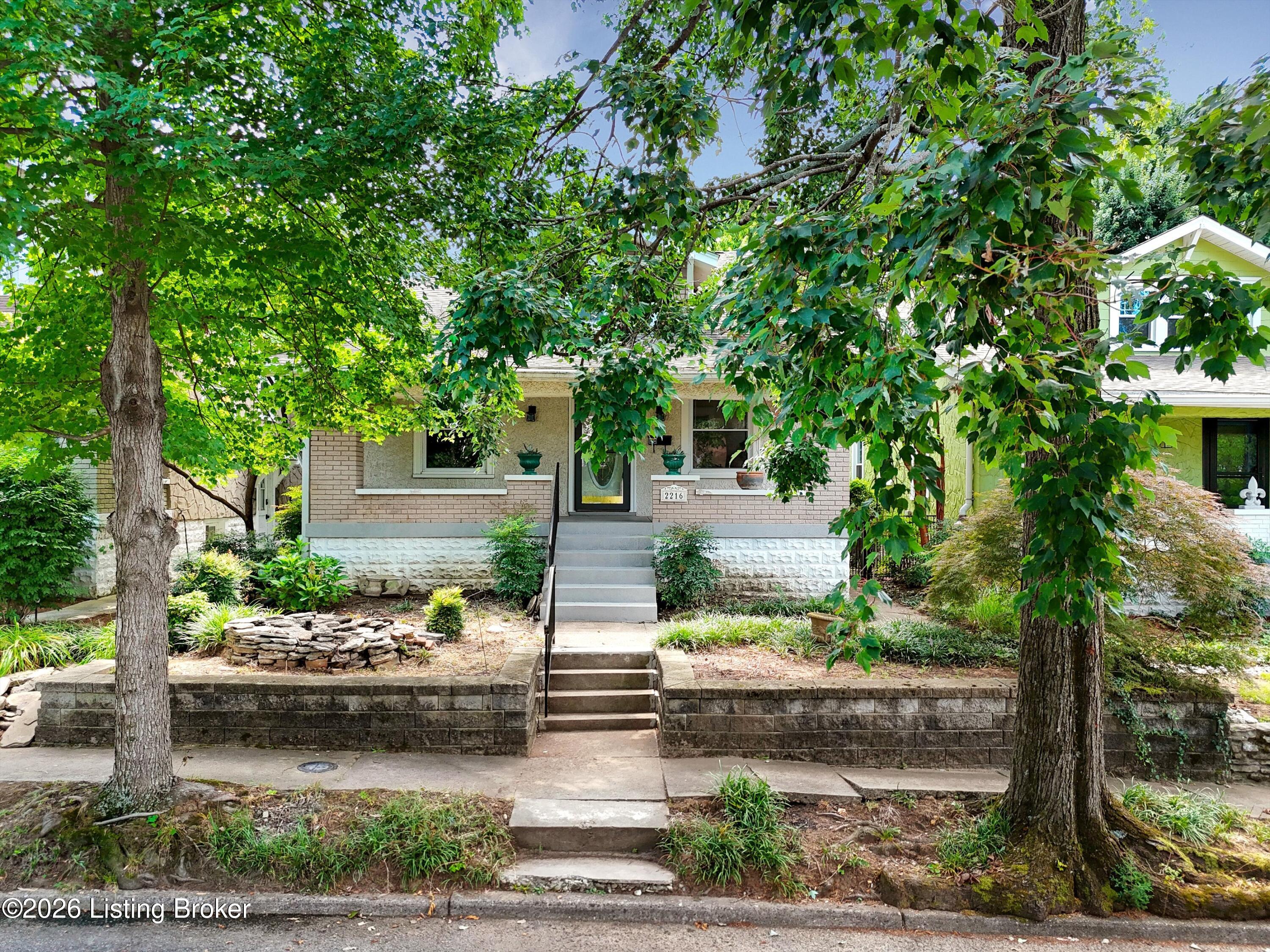 2216 Eastview Ave Property Photo 46