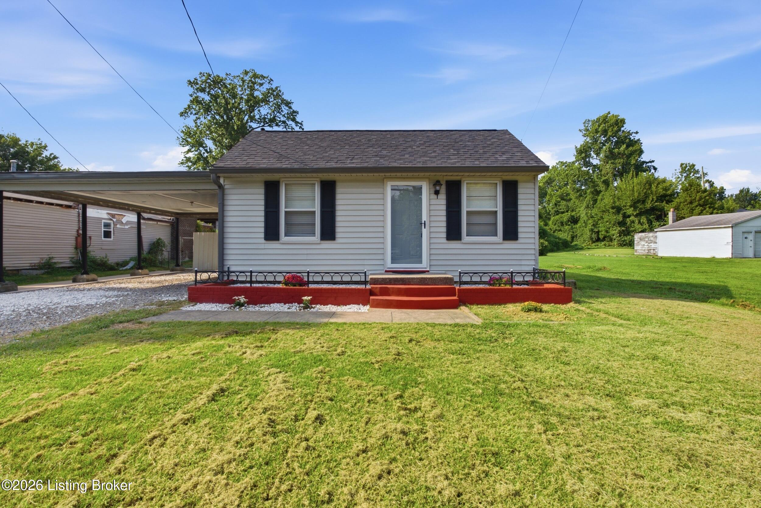 1224 Lipps Ln Property Photo 1