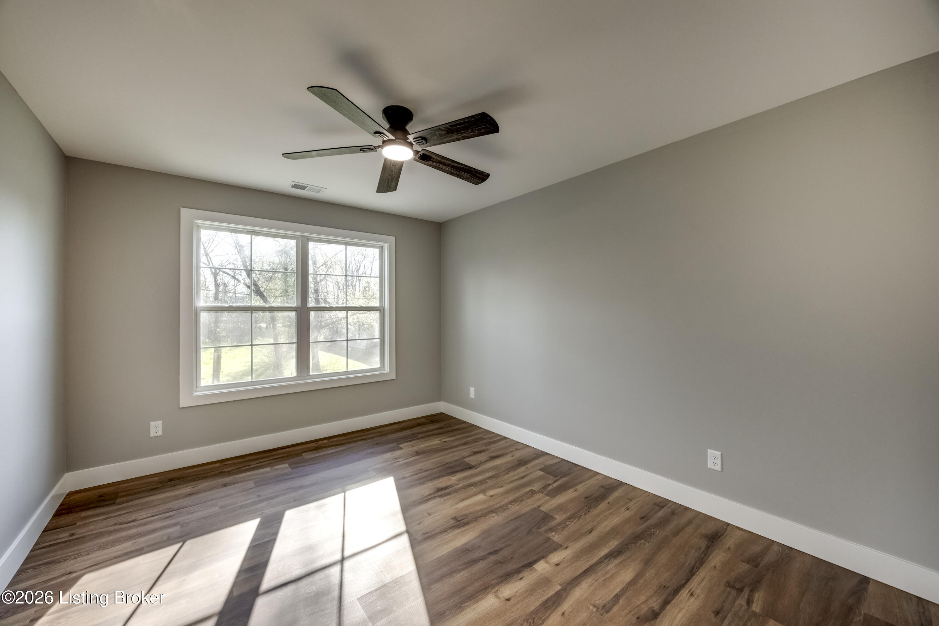 114 N Elm Grove Ave Property Photo 43