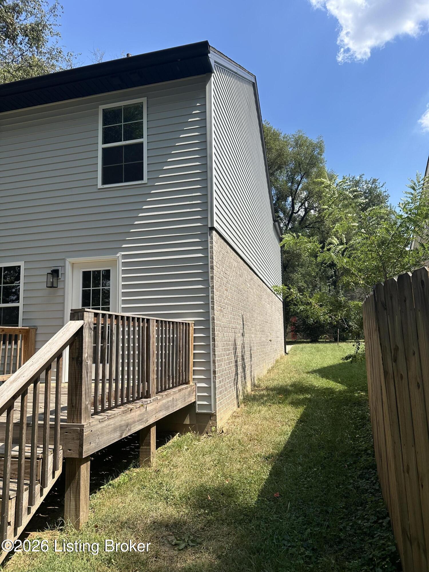 114 N Elm Grove Ave Property Photo 60