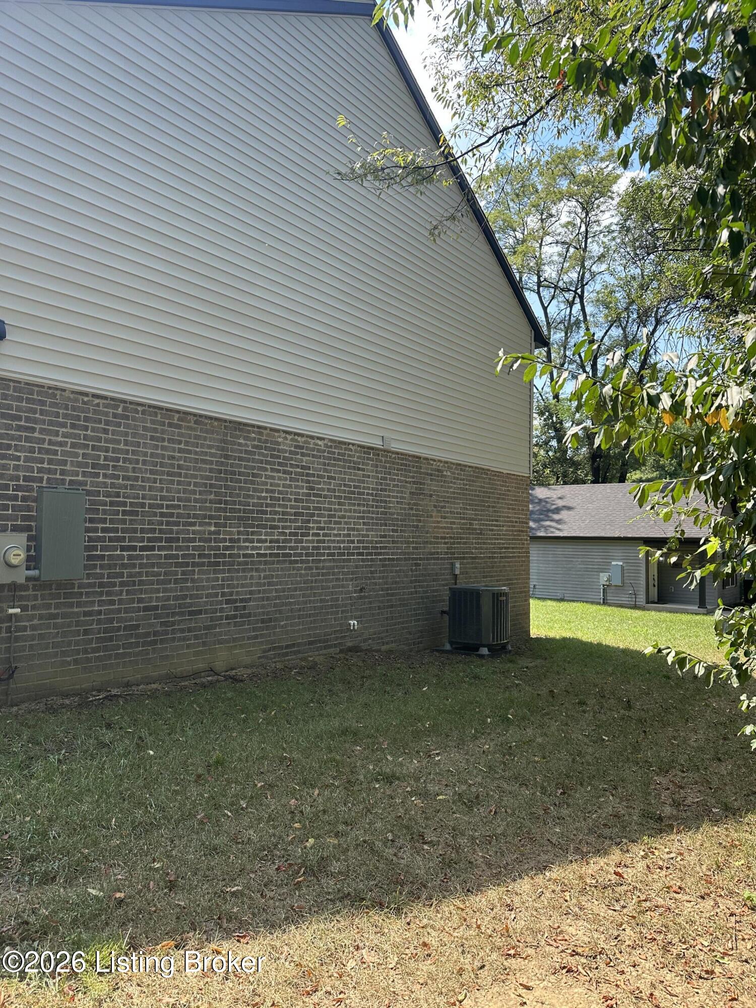 114 N Elm Grove Ave Property Photo 63