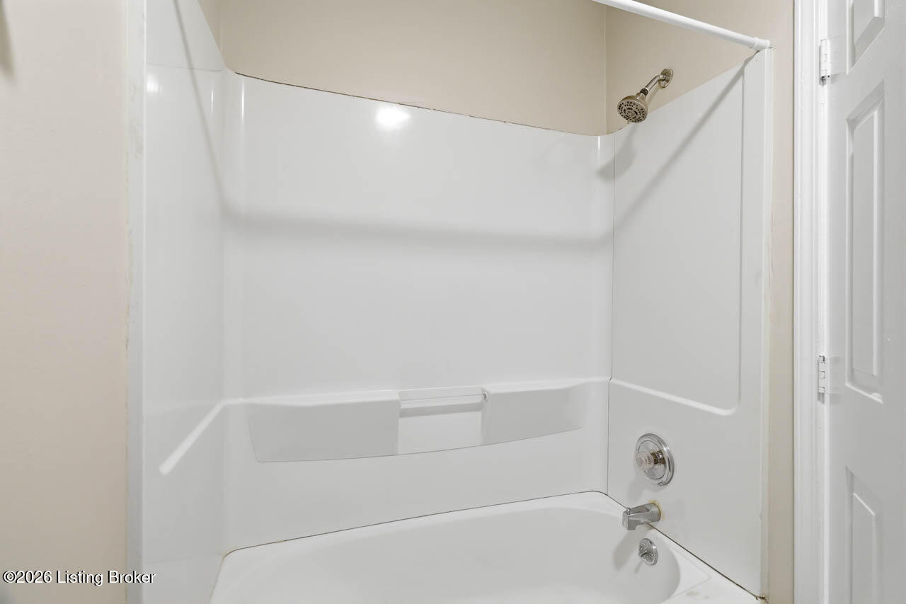 2811 Montana Ave Property Photo 13