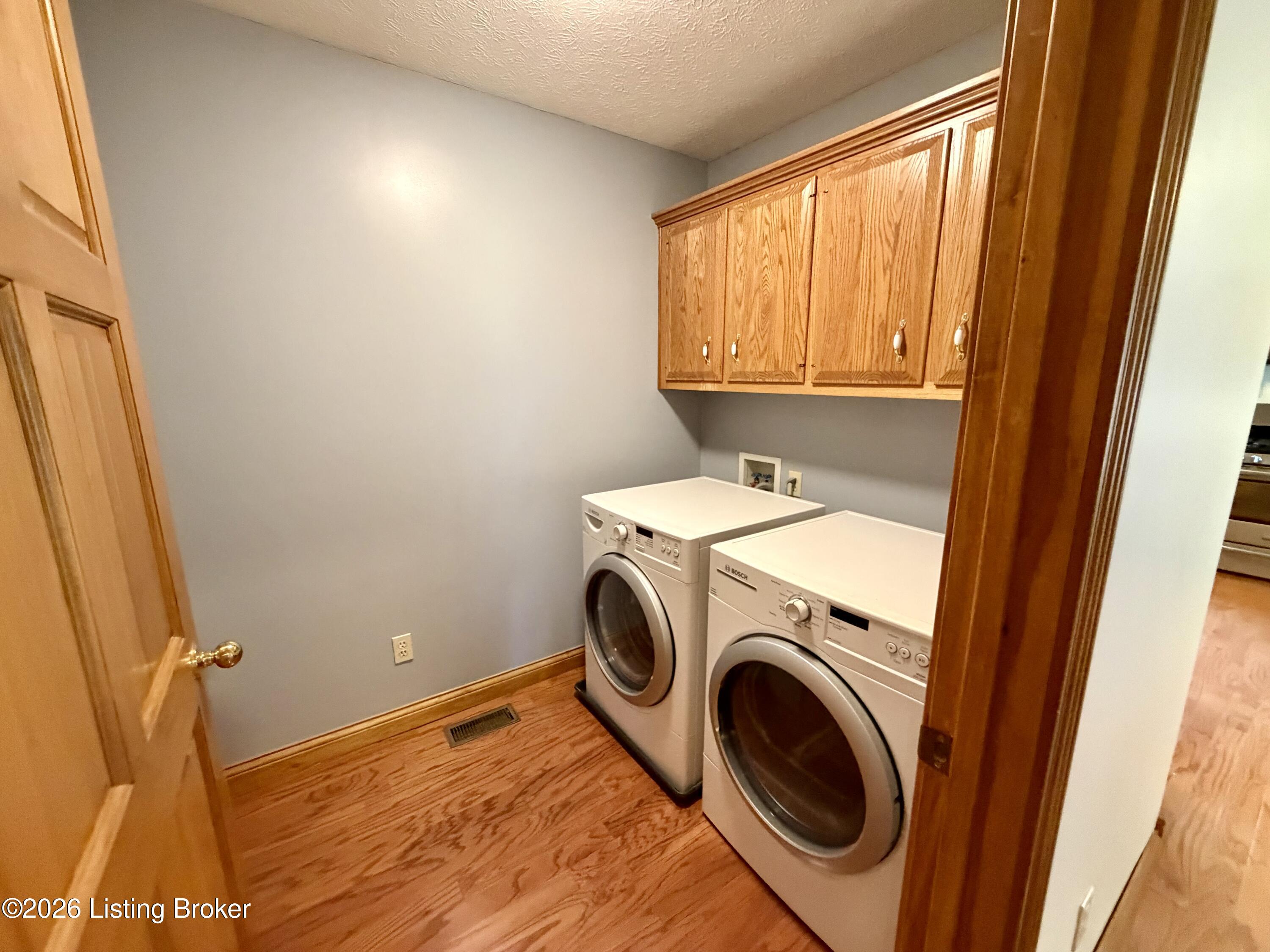 7296 Bardstown Rd Property Photo 10