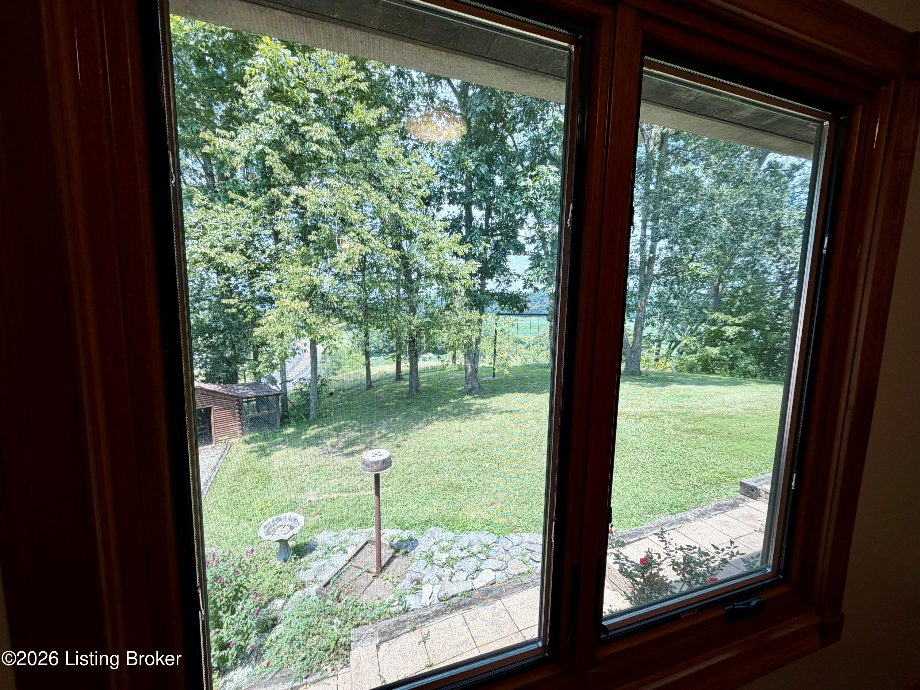7296 Bardstown Rd Property Photo 15