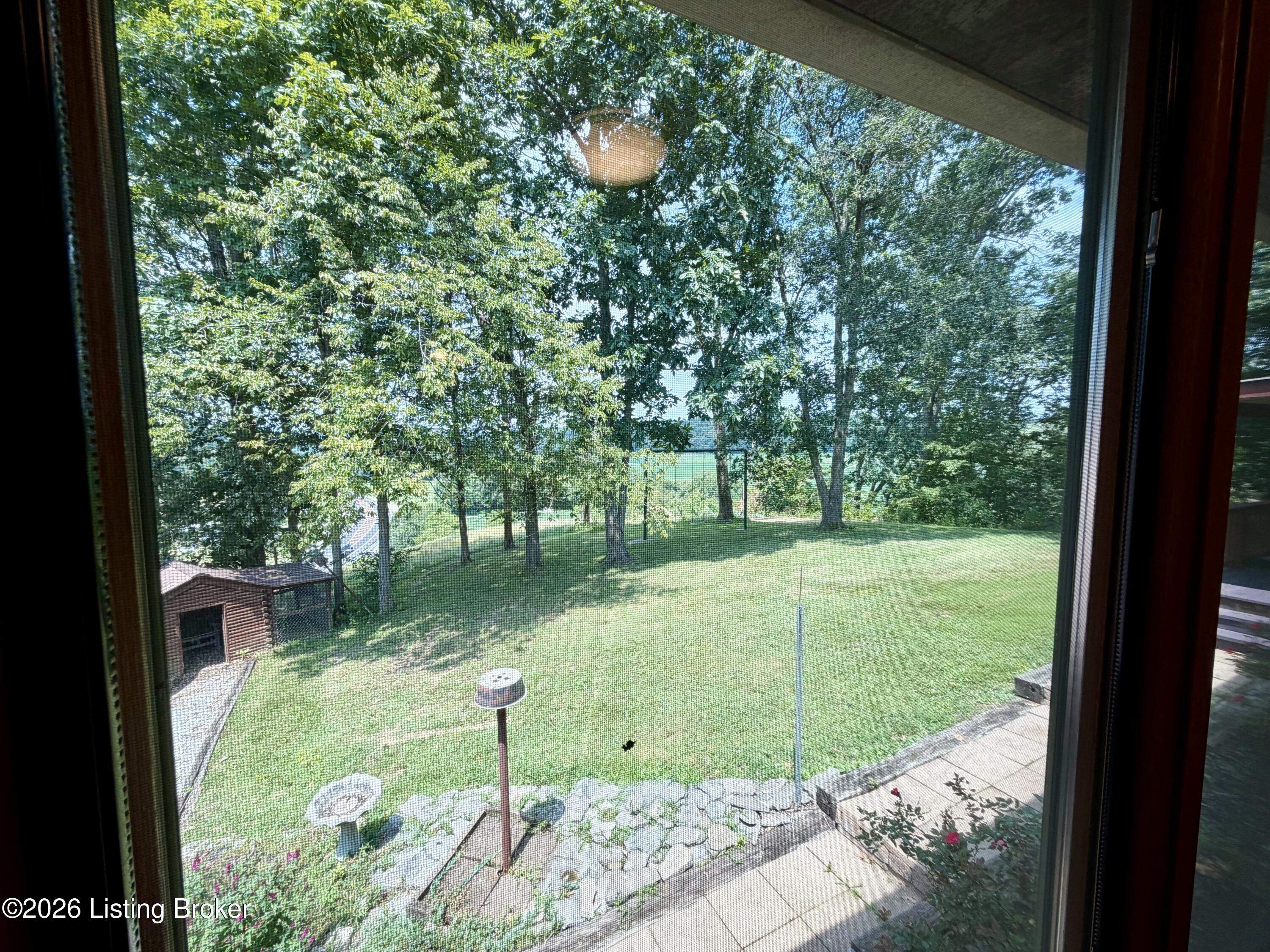 7296 Bardstown Rd Property Photo 16
