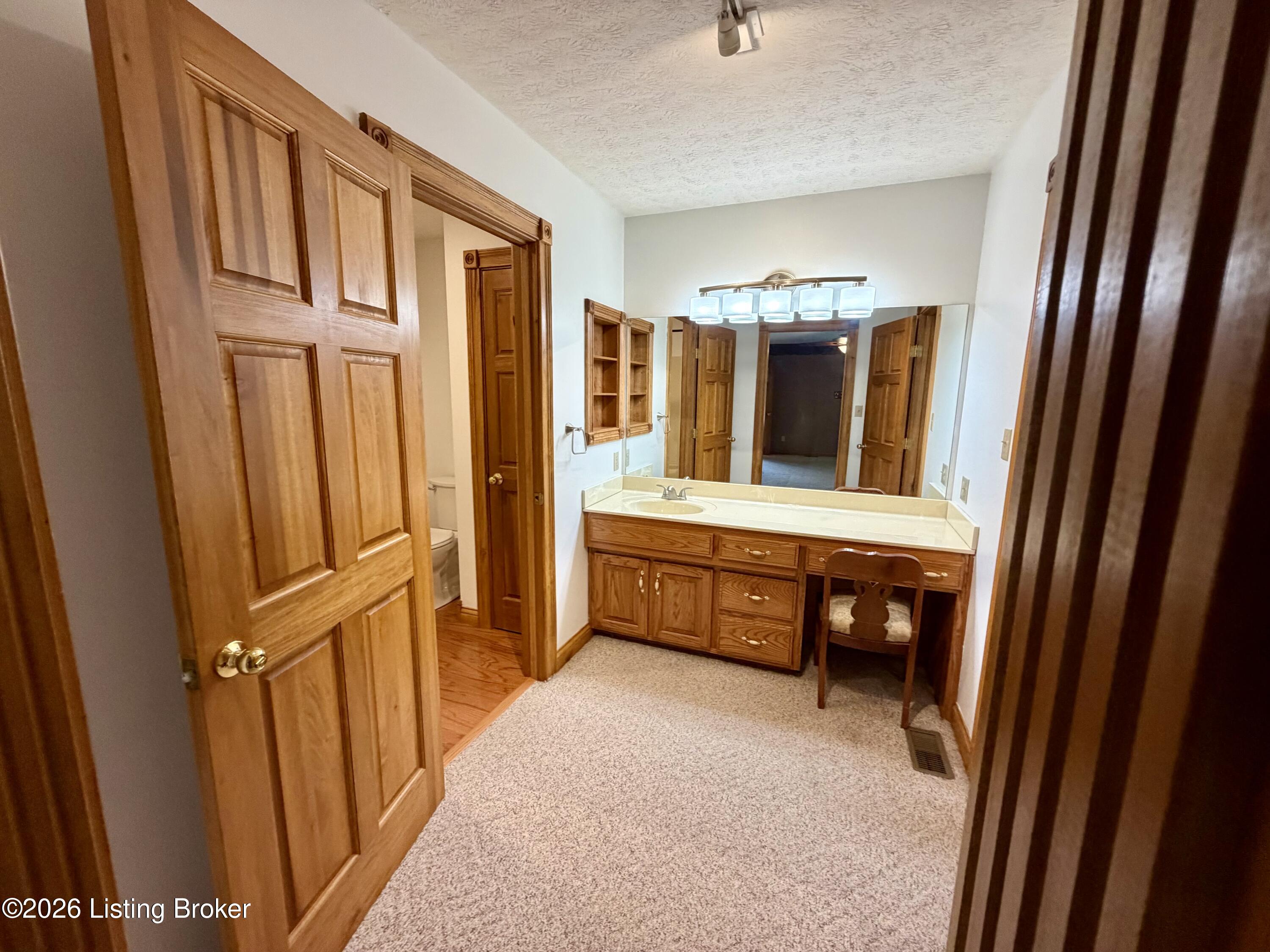 7296 Bardstown Rd Property Photo 19