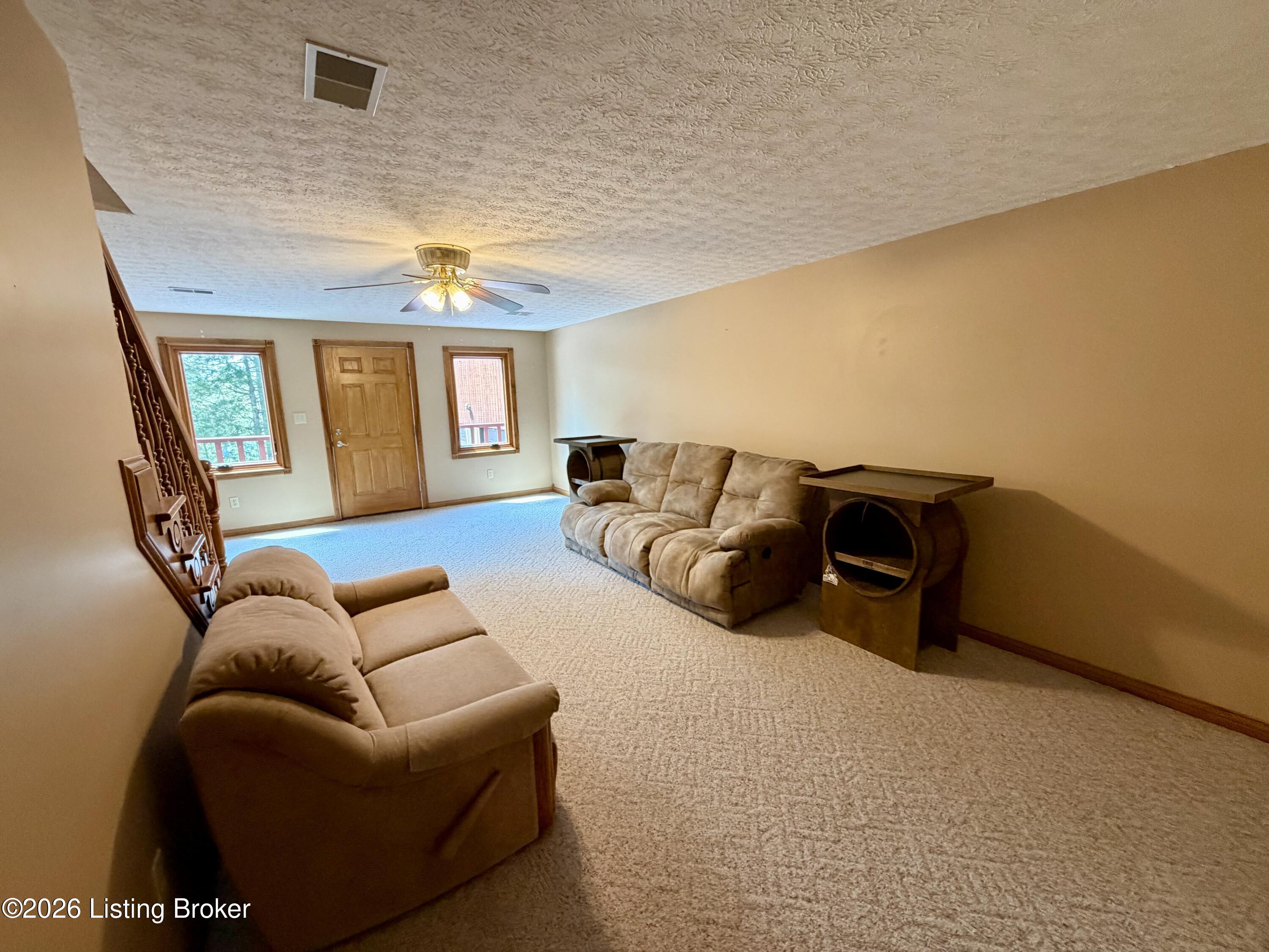 7296 Bardstown Rd Property Photo 23