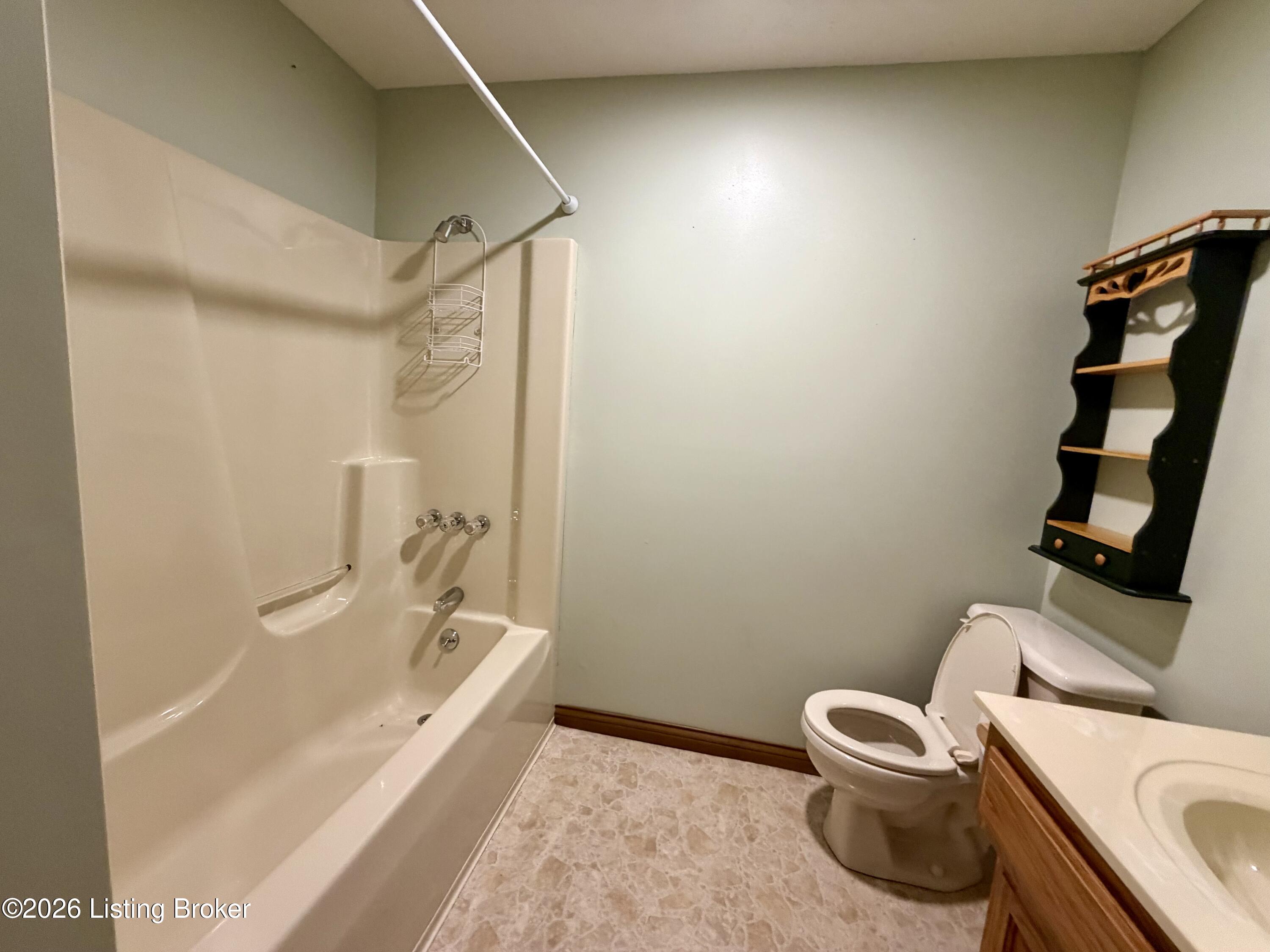 7296 Bardstown Rd Property Photo 27