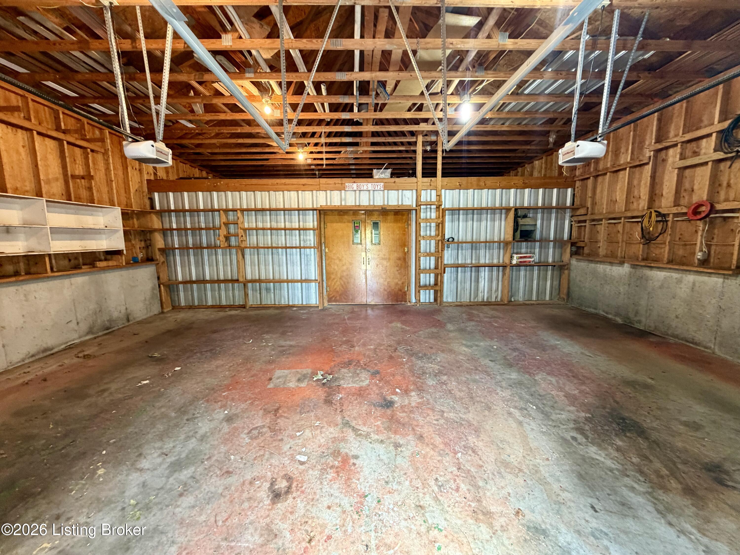 7296 Bardstown Rd Property Photo 34