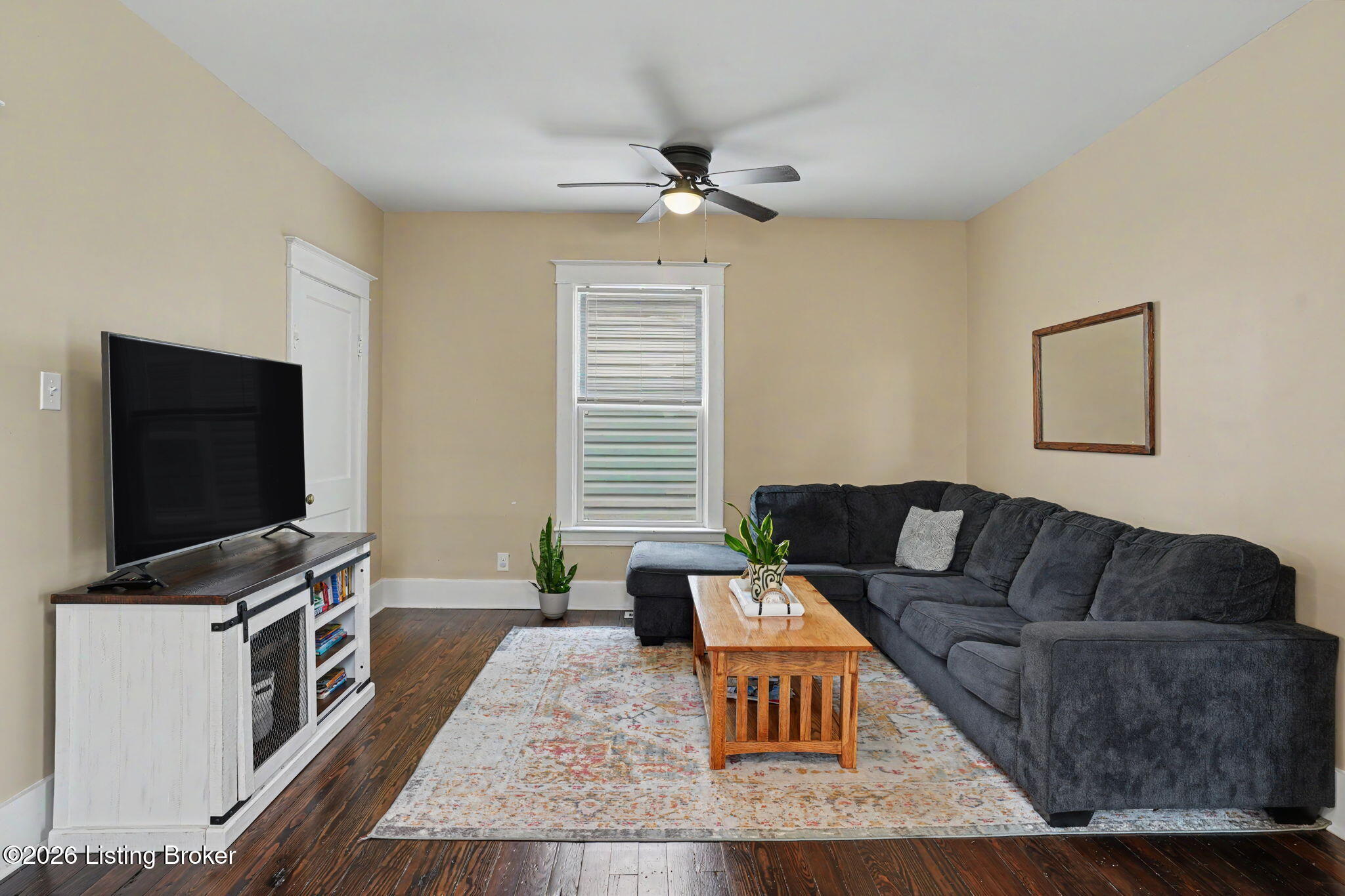 476 E Brandeis Ave Property Photo 3