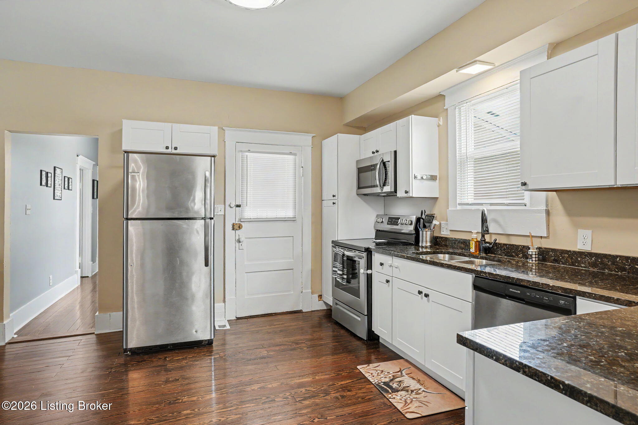 476 E Brandeis Ave Property Photo 8