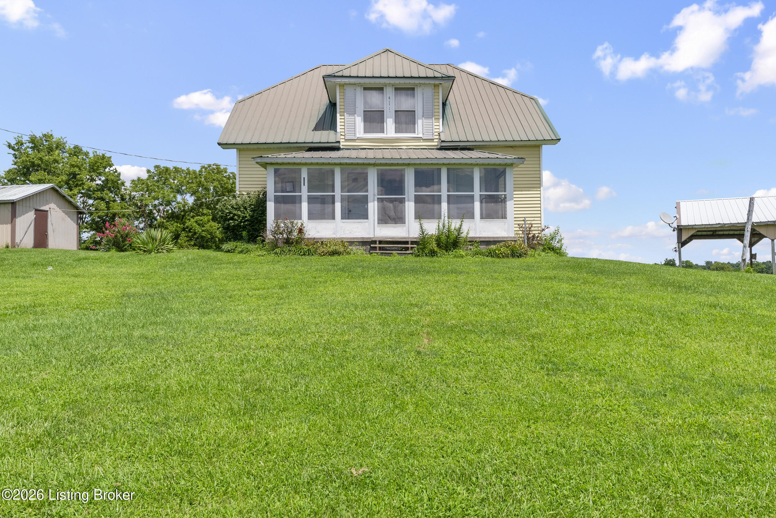 2411 Van Buren Rd Property Photo 3