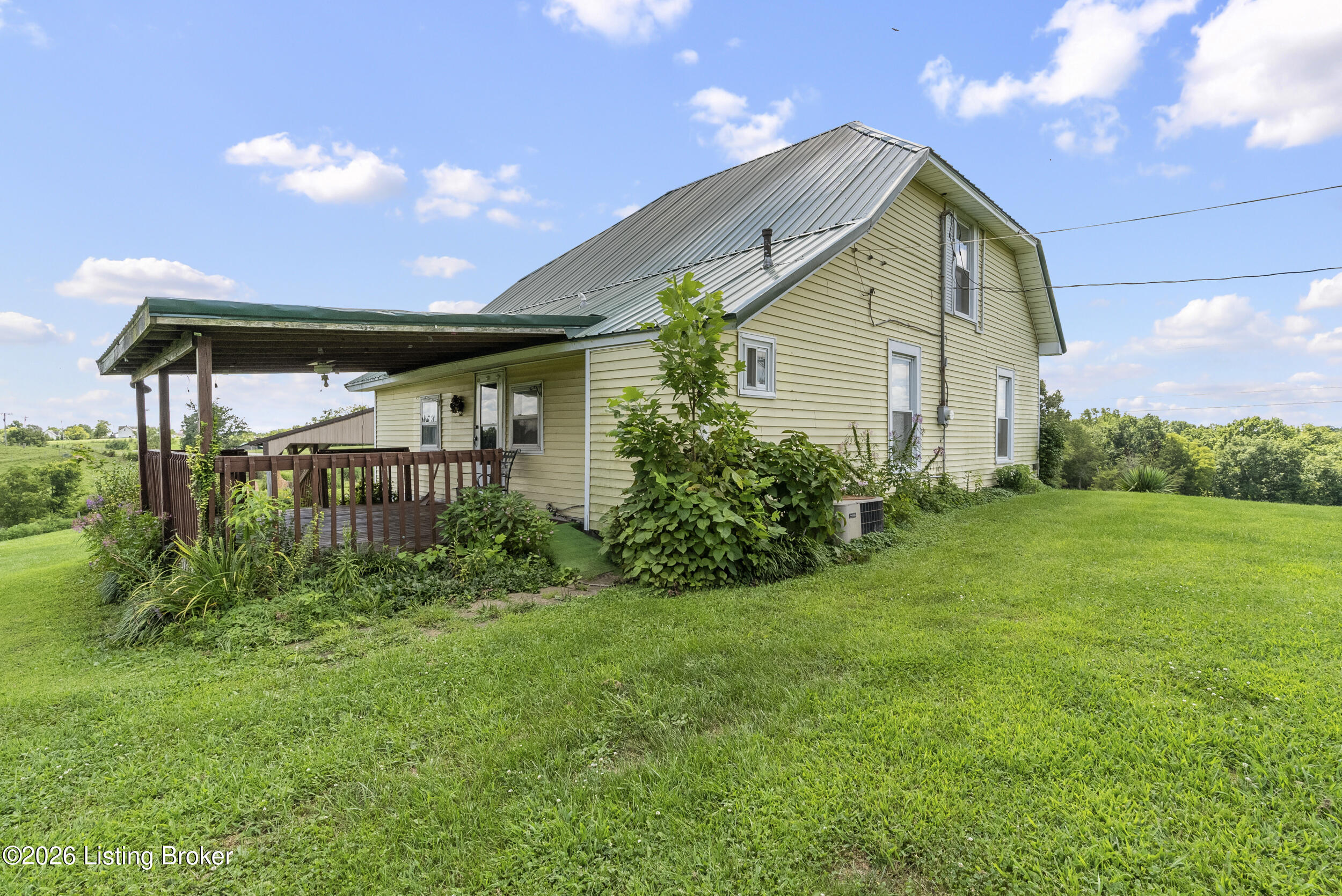 2411 Van Buren Rd Property Photo 5