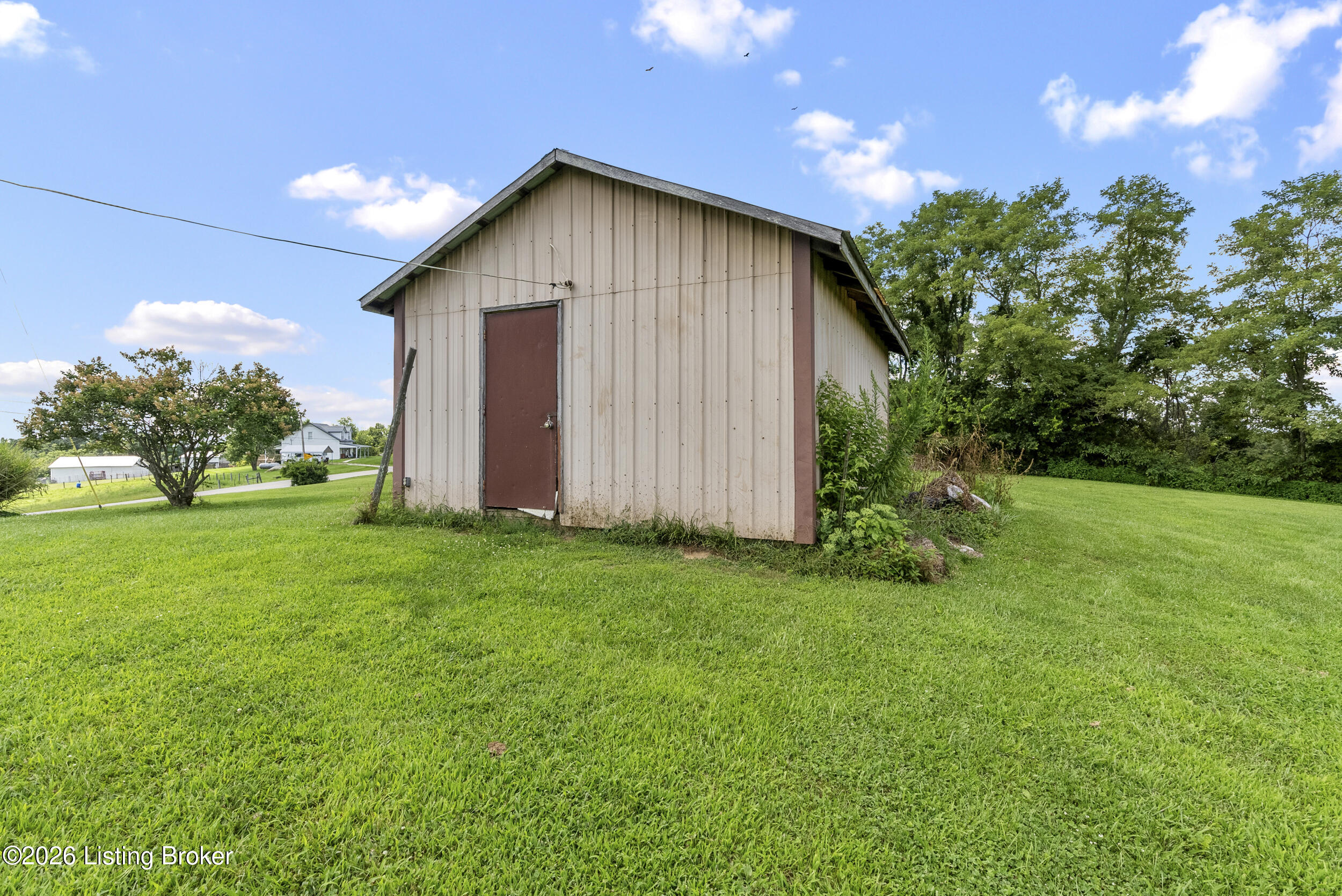 2411 Van Buren Rd Property Photo 10