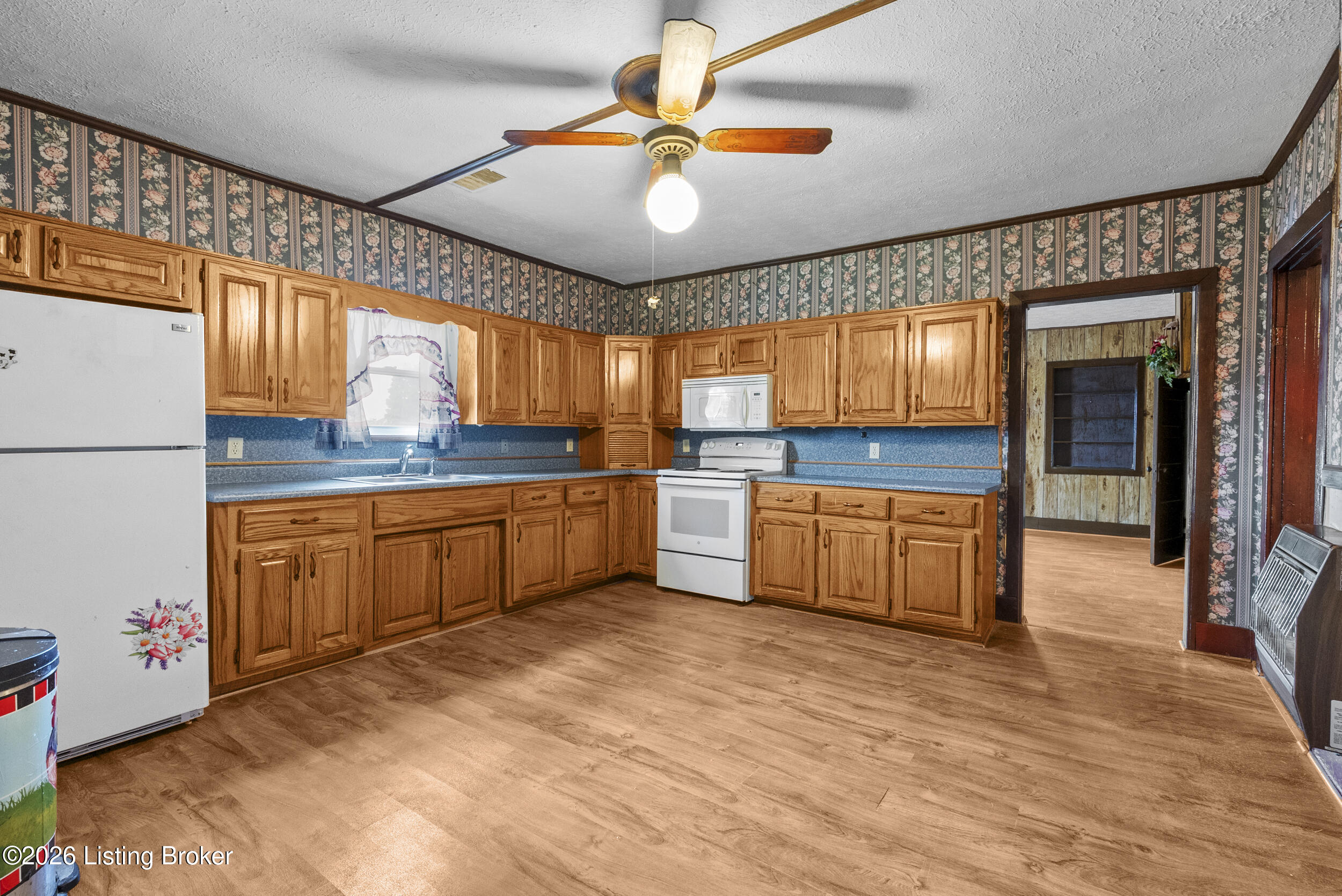 2411 Van Buren Rd Property Photo 24