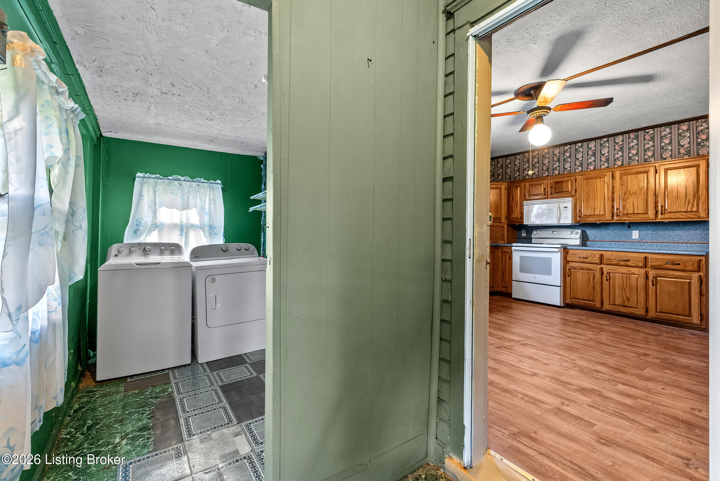 2411 Van Buren Rd Property Photo 39