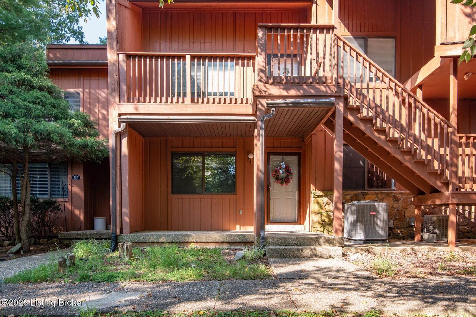 389 Piping Rock Rd Property Photo 1