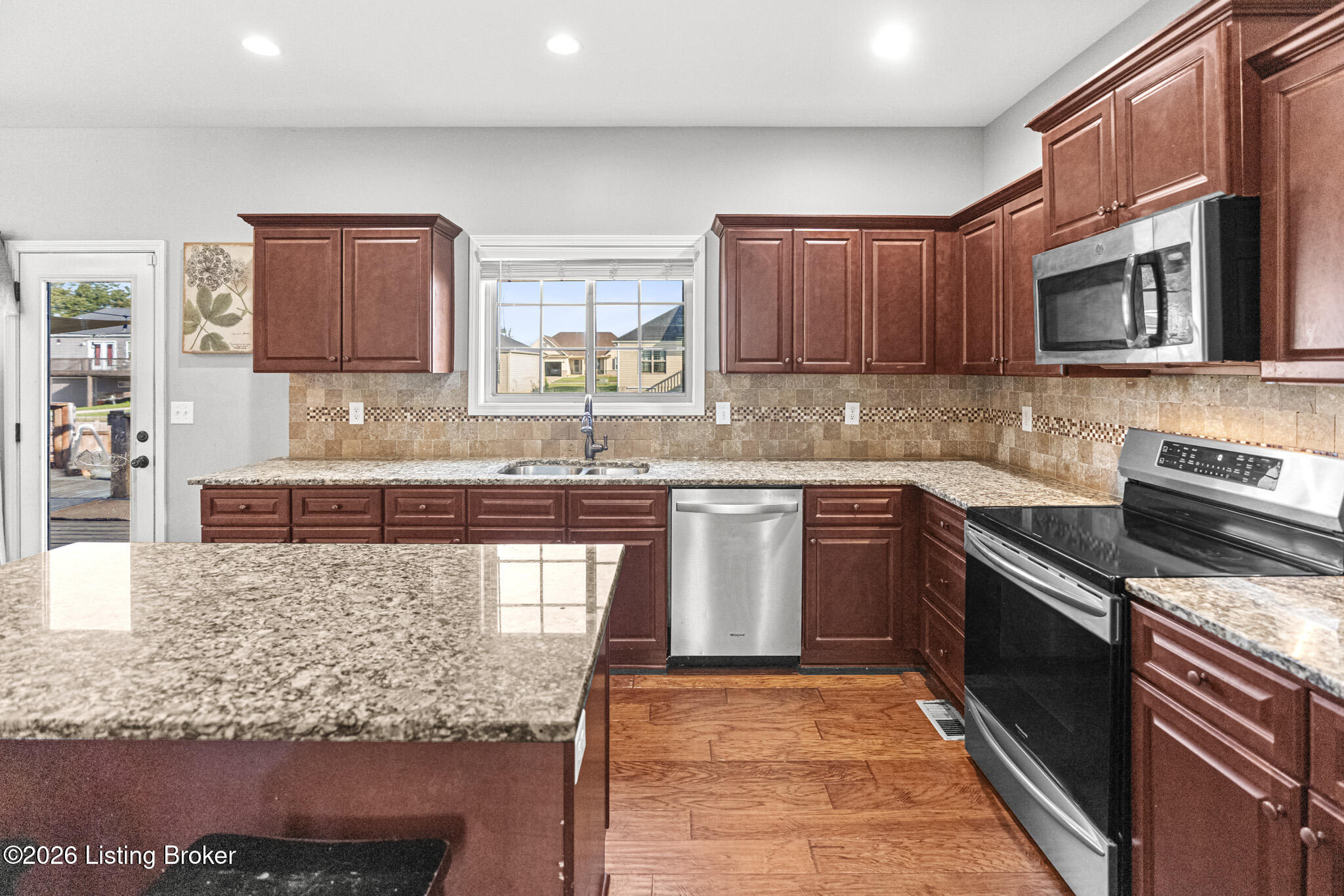 311 Merlot Ct Property Photo 4