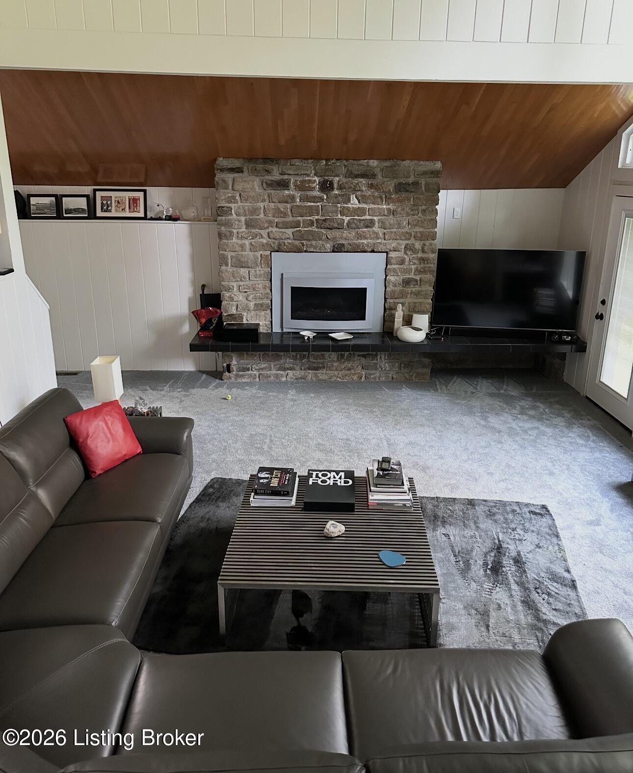 6302 Shadow Wood Ct Property Photo 9