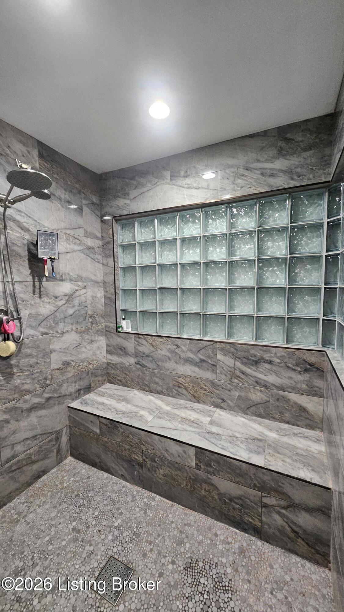 9214 Woodhurst Ct Property Photo 30