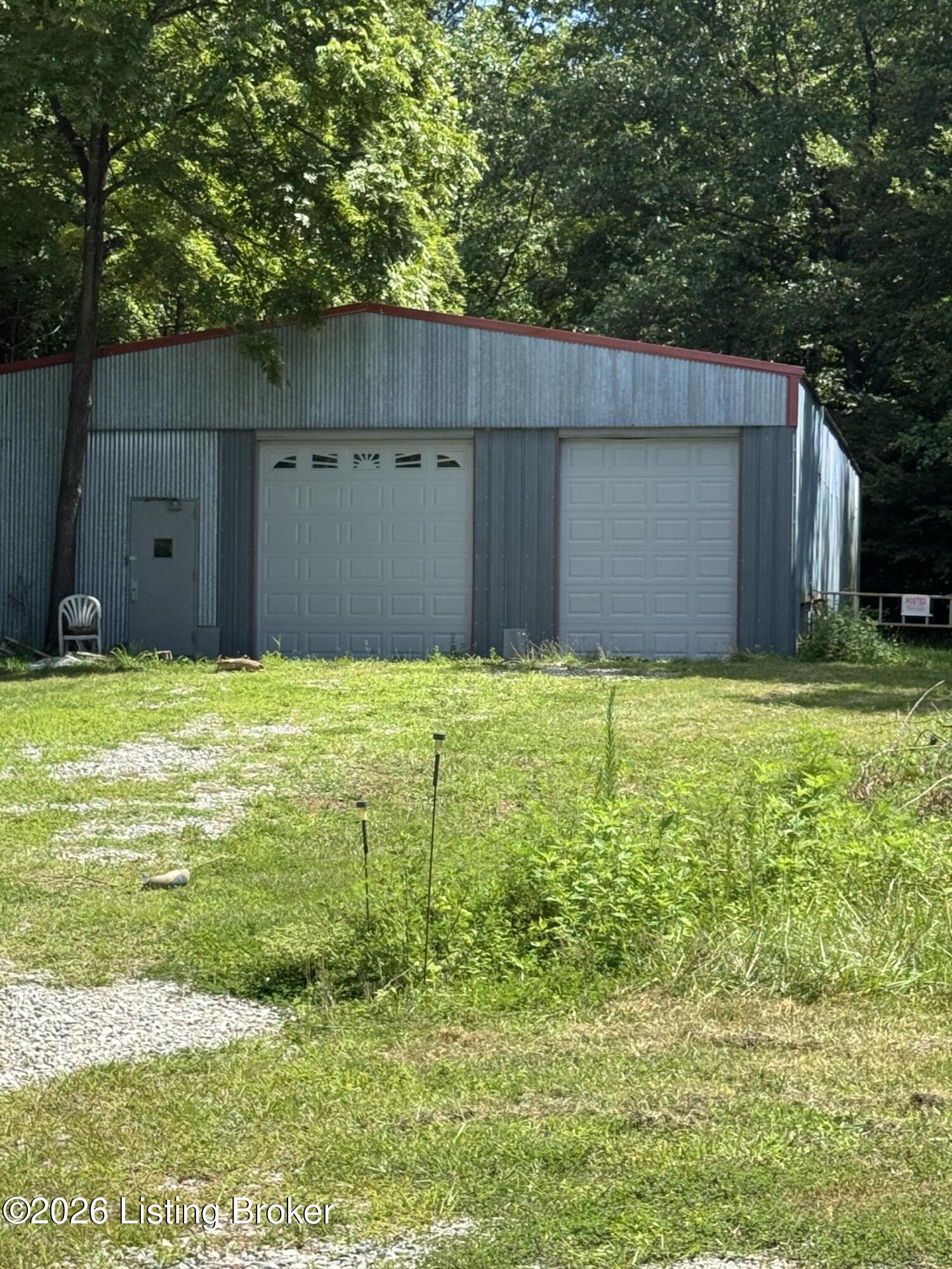 89 Taylor Fork Rd Property Photo 3
