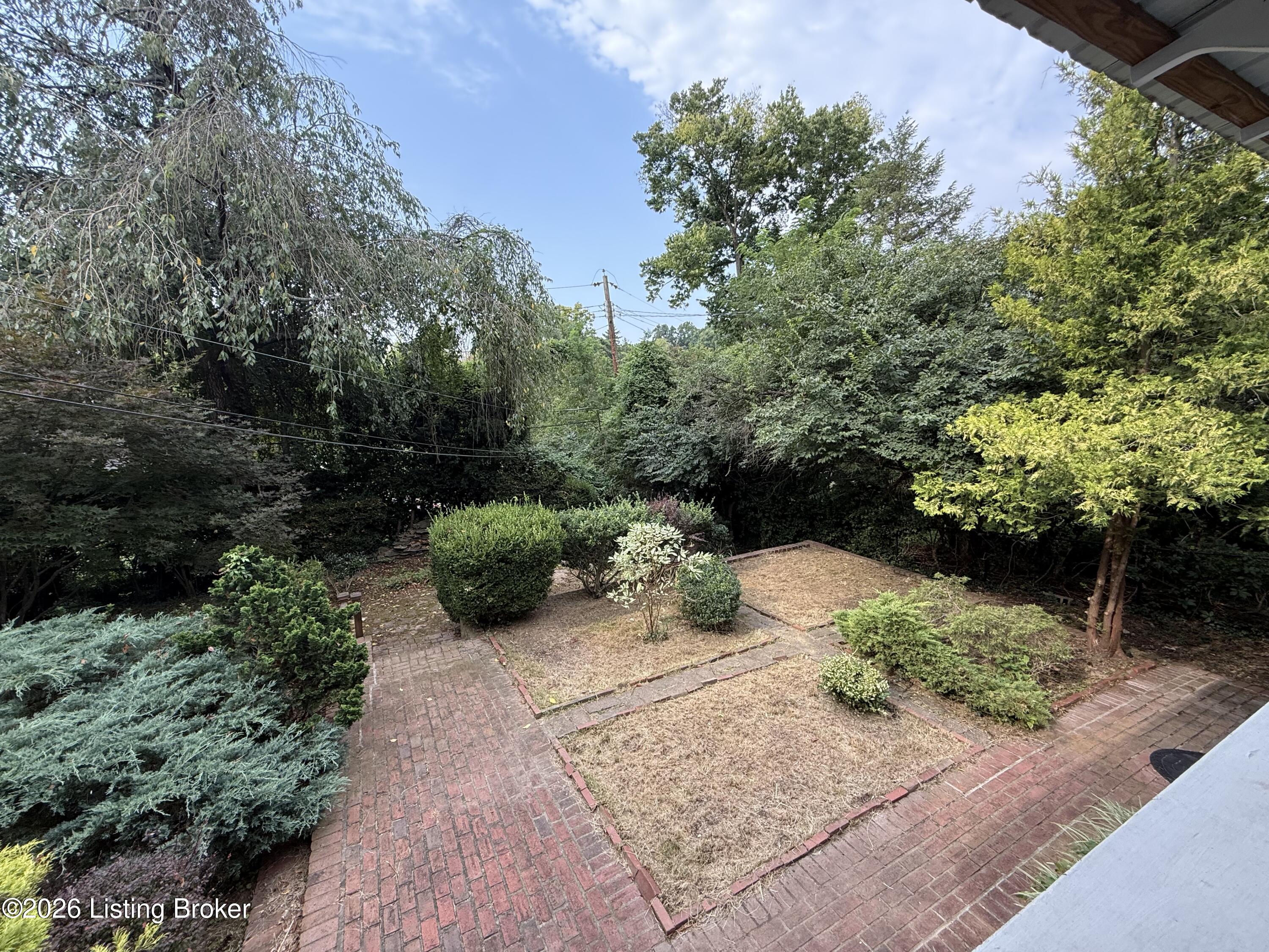 602 Sunset Rd Property Photo 6