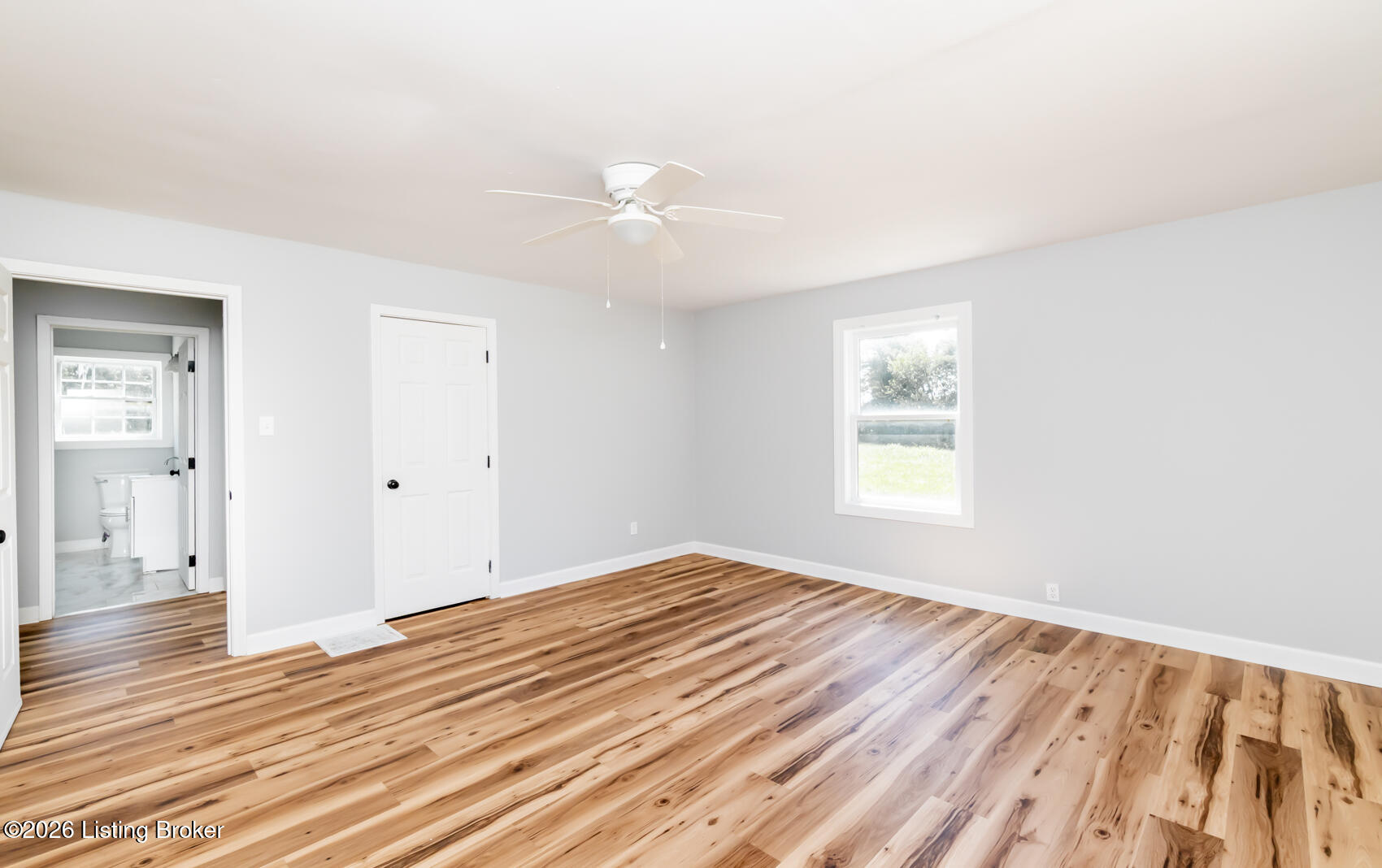 3998 Eminence Rd Property Photo 13