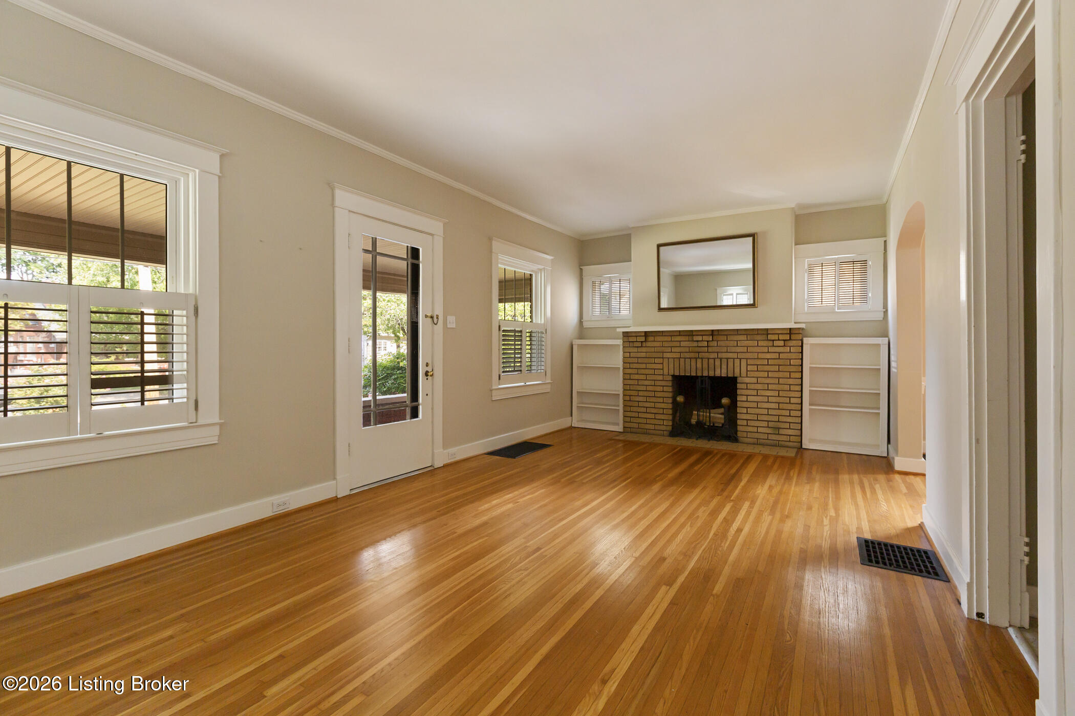 208 Oxford Pl Property Photo 18