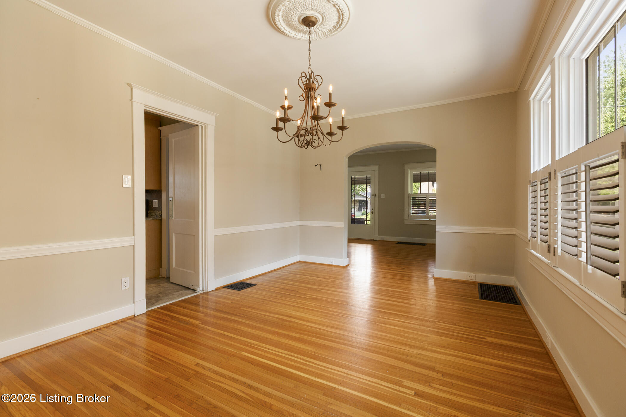 208 Oxford Pl Property Photo 24