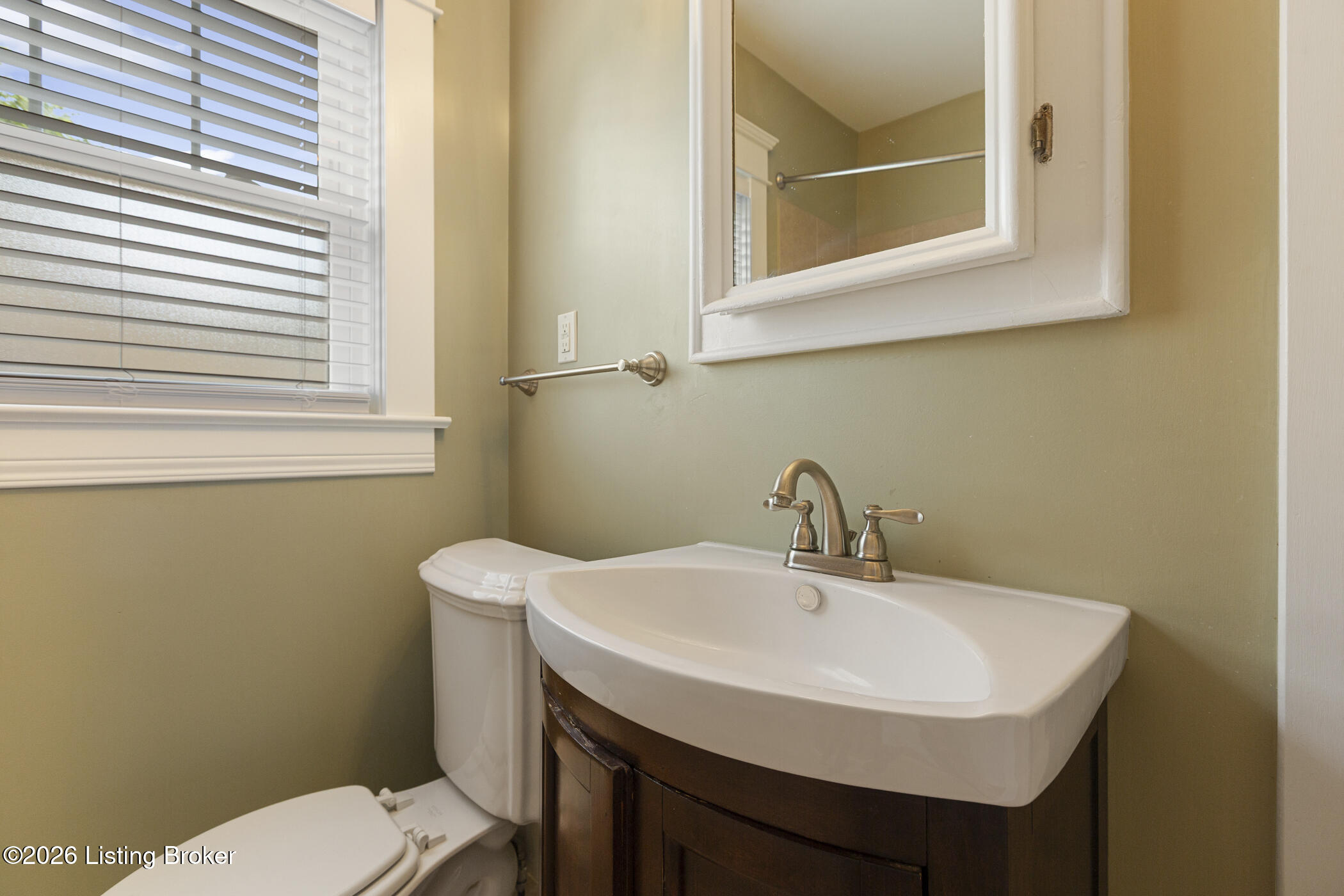 208 Oxford Pl Property Photo 48